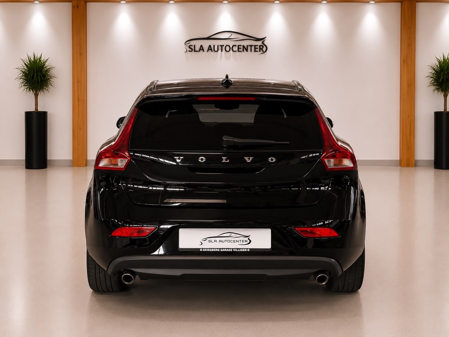 VOLVO V40 D3 Momentum Geartronic-image-5