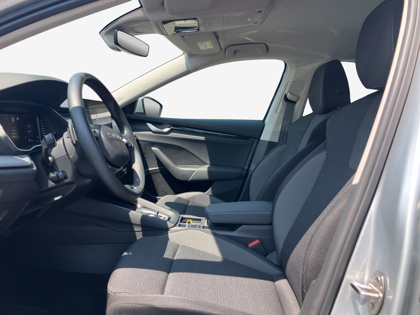 SKODA Octavia Combi 1.5 TSI mHEV DSG Dynamic-image-7