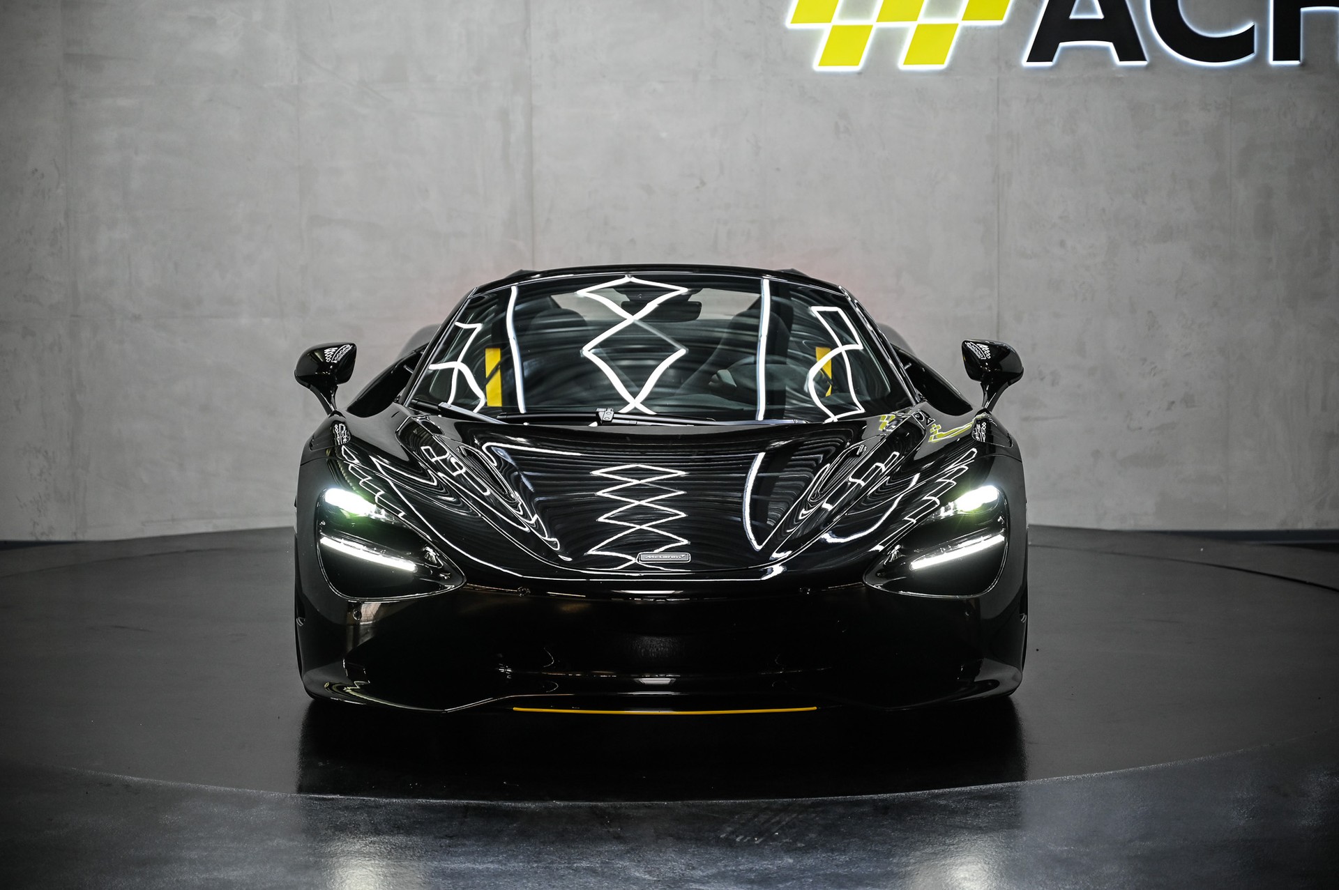 McLAREN 750S Spider-image-1