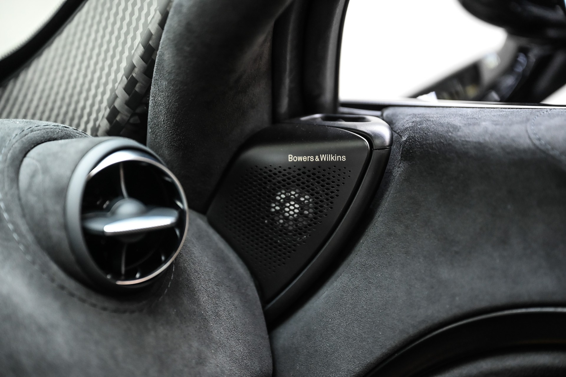 McLAREN 750S Spider-image-32