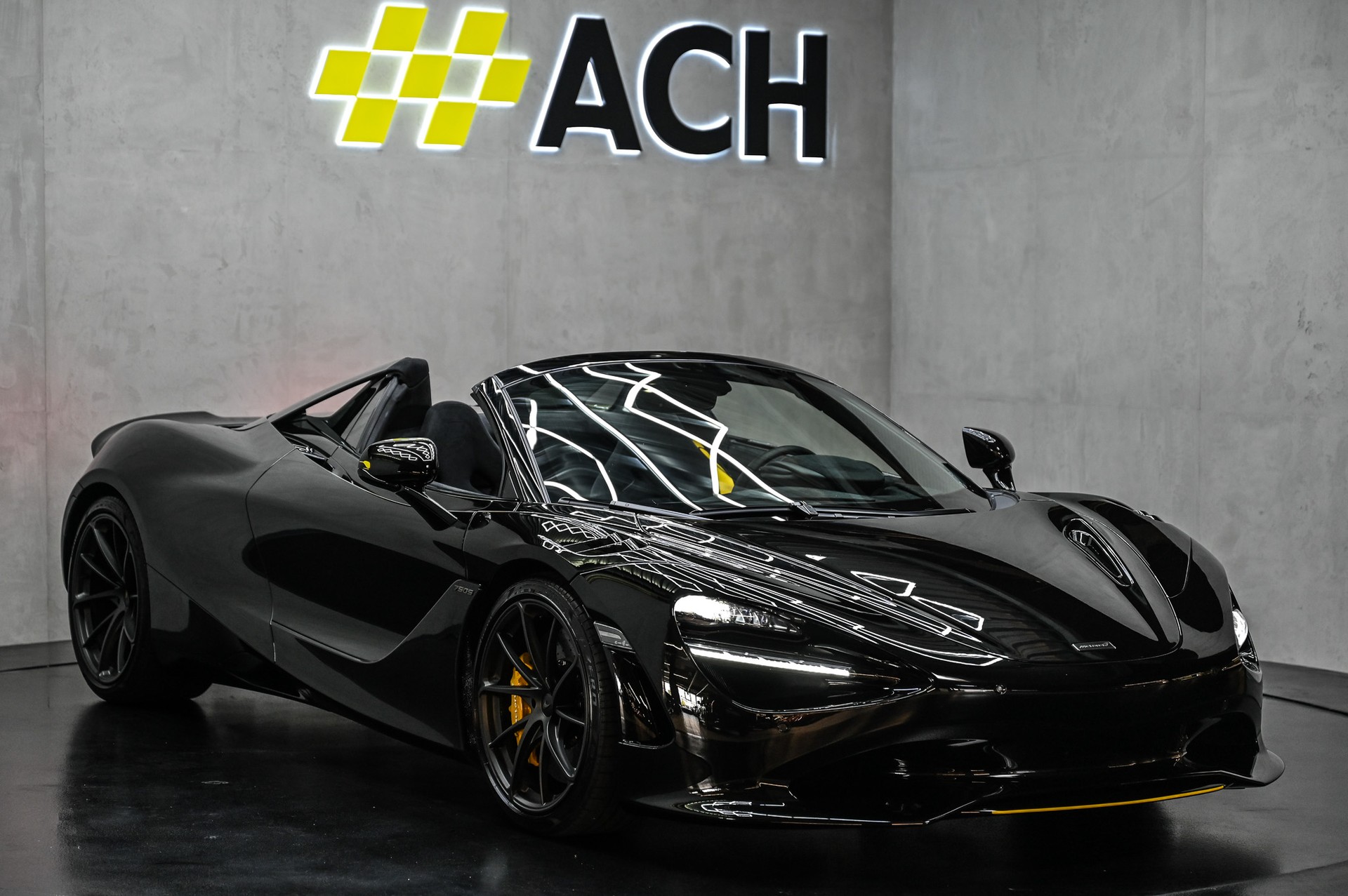 McLAREN 750S Spider-image-0