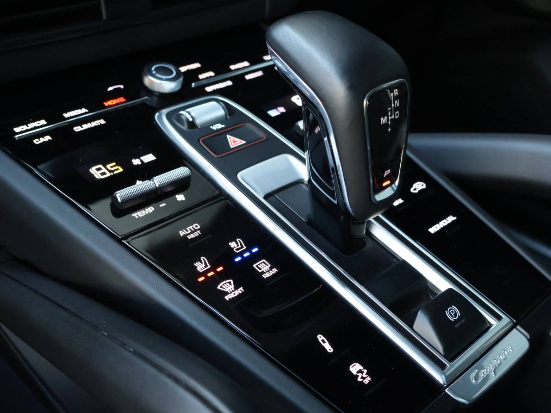 PORSCHE Cayenne E-Hybrid Platinum Edition-image-24