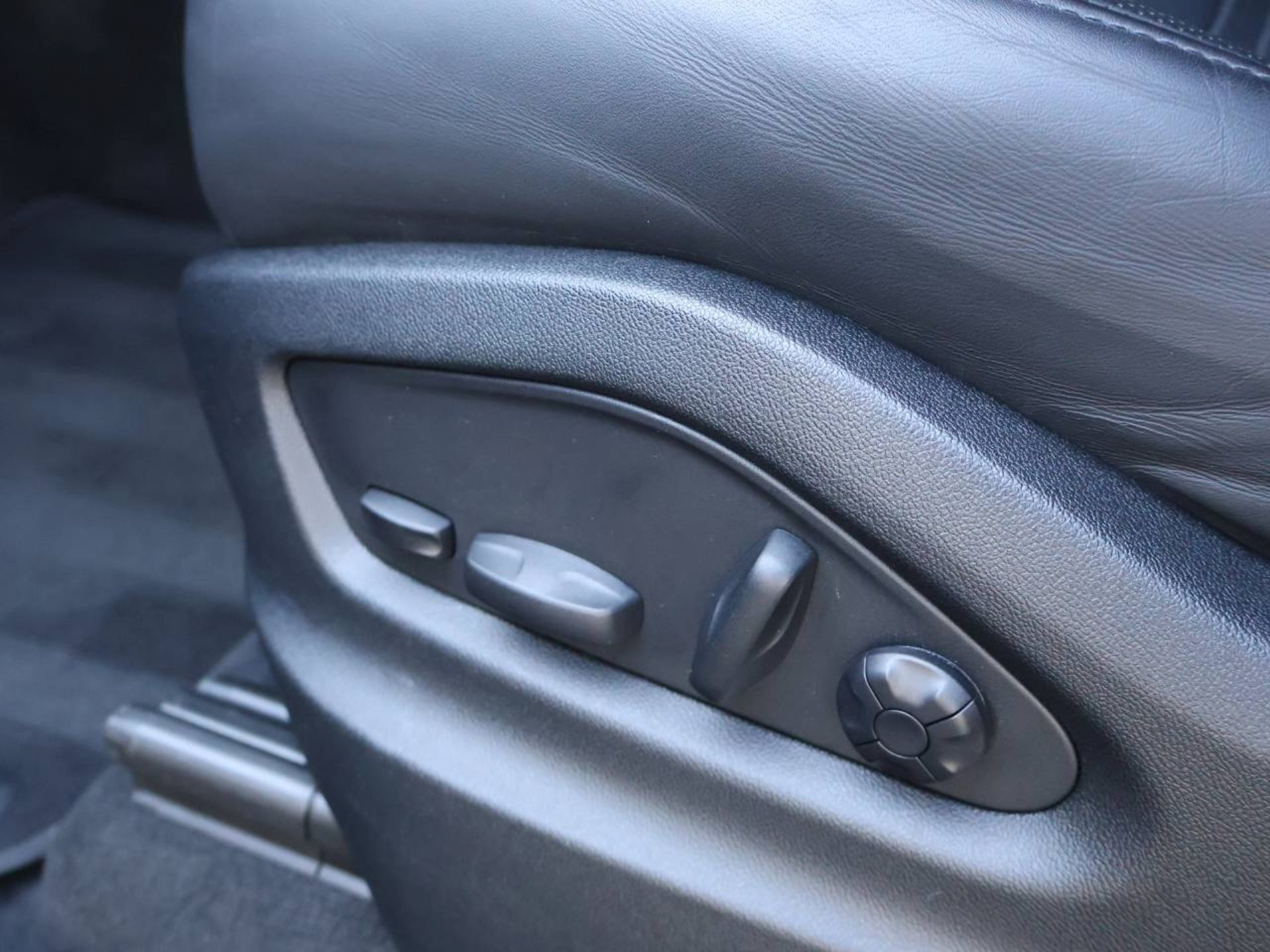 PORSCHE Cayenne E-Hybrid Platinum Edition-image-32