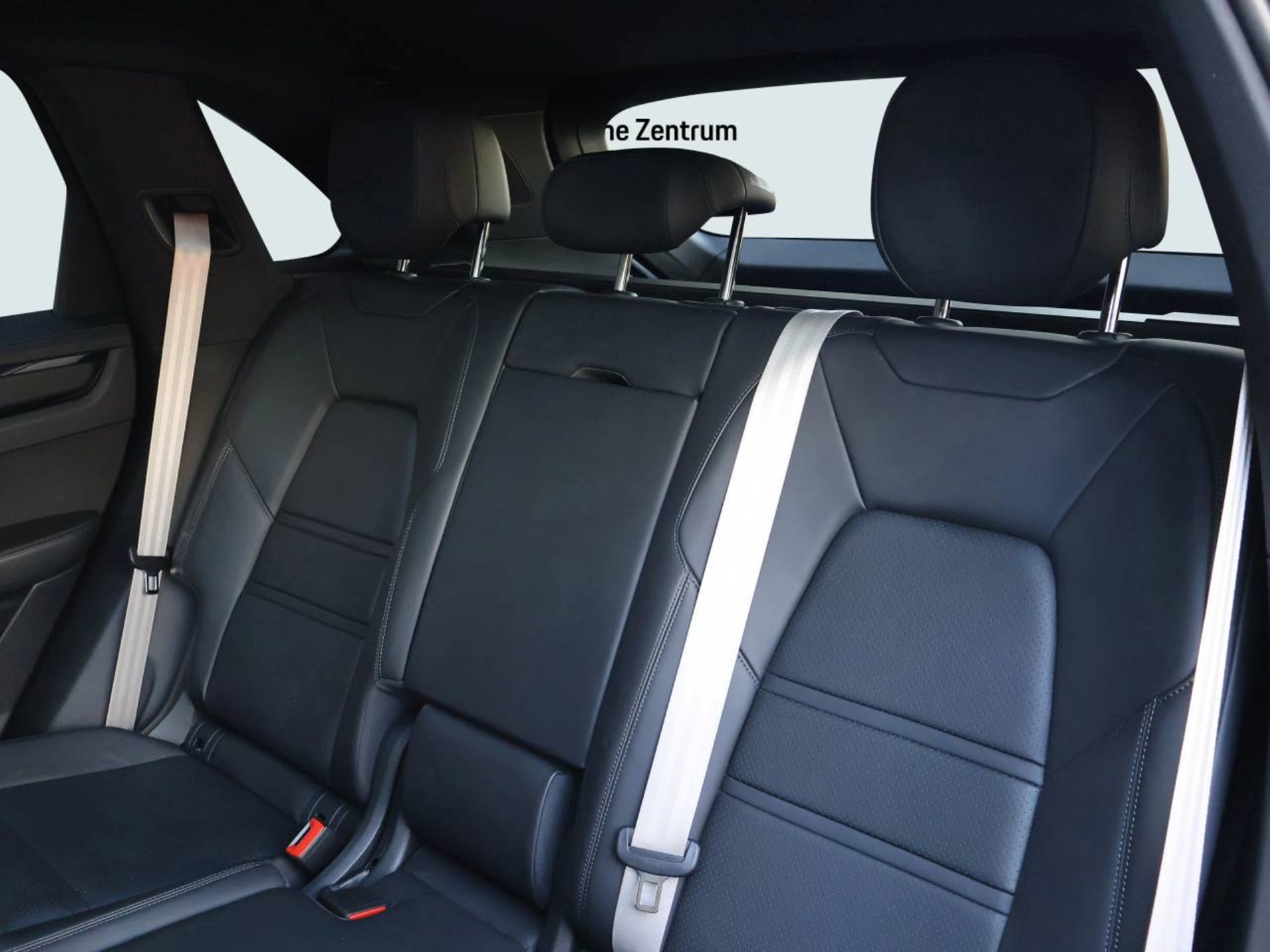 PORSCHE Cayenne E-Hybrid Platinum Edition-image-18