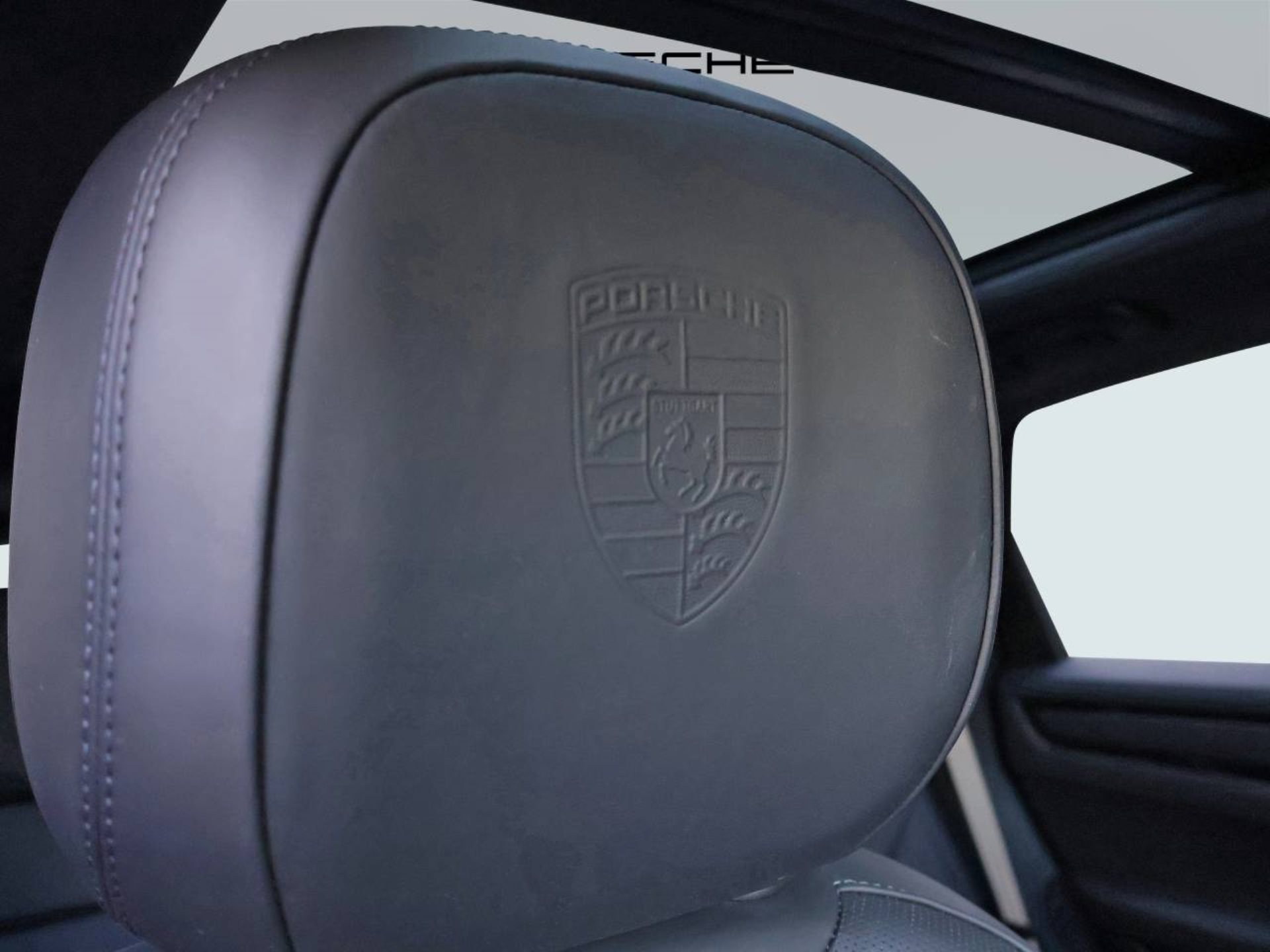 PORSCHE Cayenne E-Hybrid Platinum Edition-image-30
