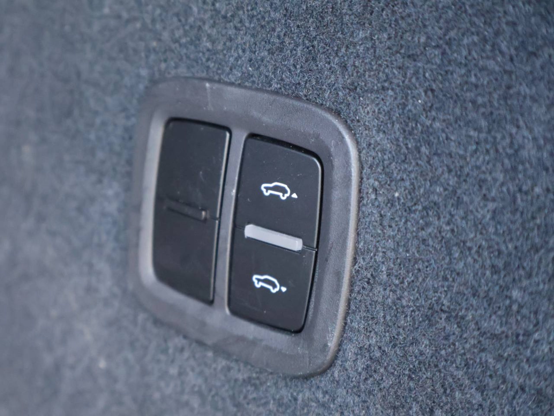 PORSCHE Cayenne E-Hybrid Platinum Edition-image-36