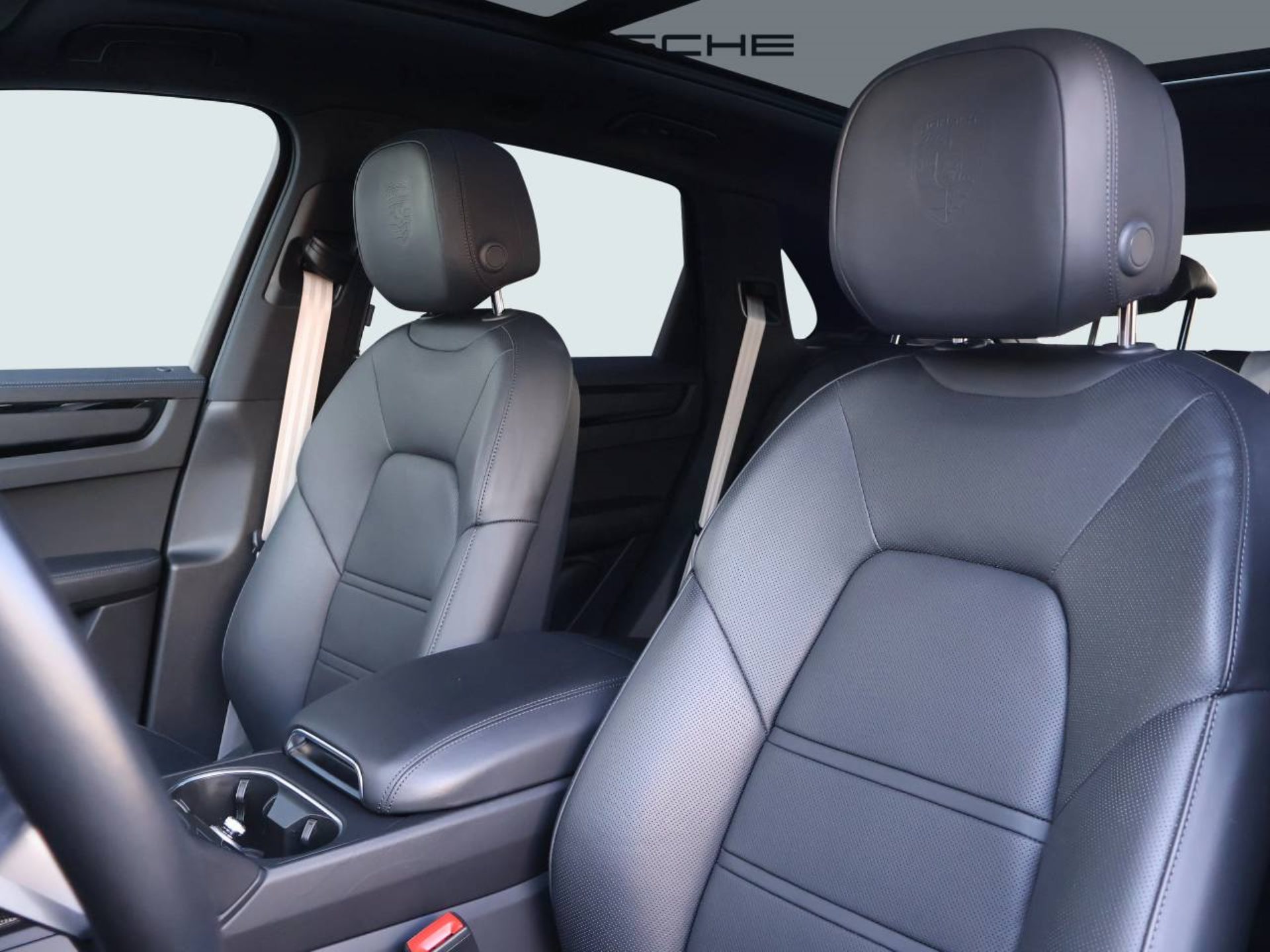 PORSCHE Cayenne E-Hybrid Platinum Edition-image-4