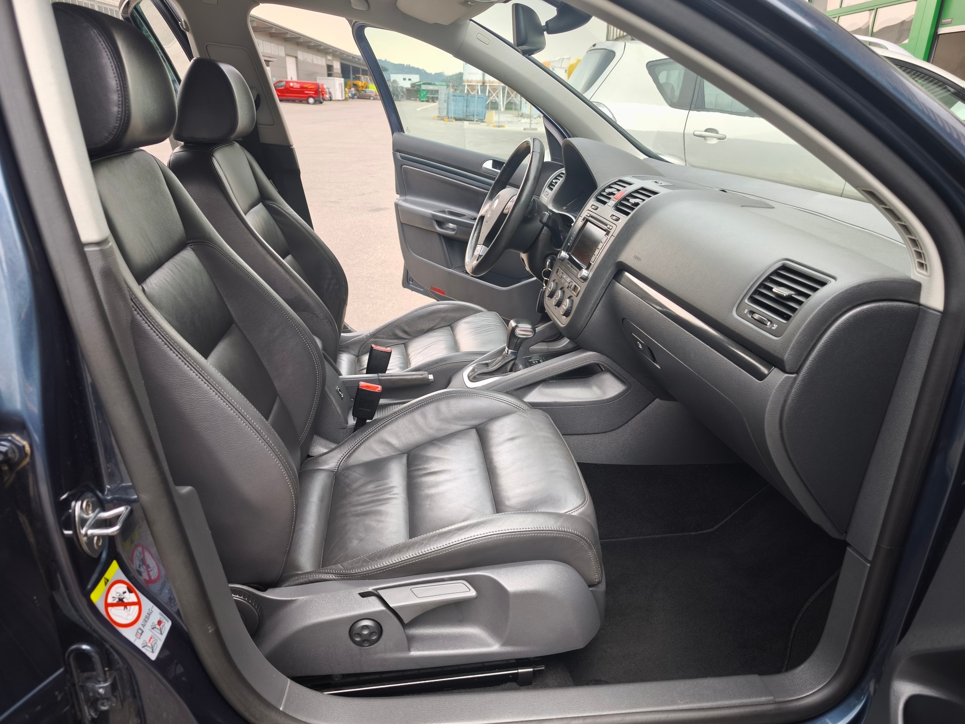 VW Golf 1.4 TSI GT Sport DSG-image-6
