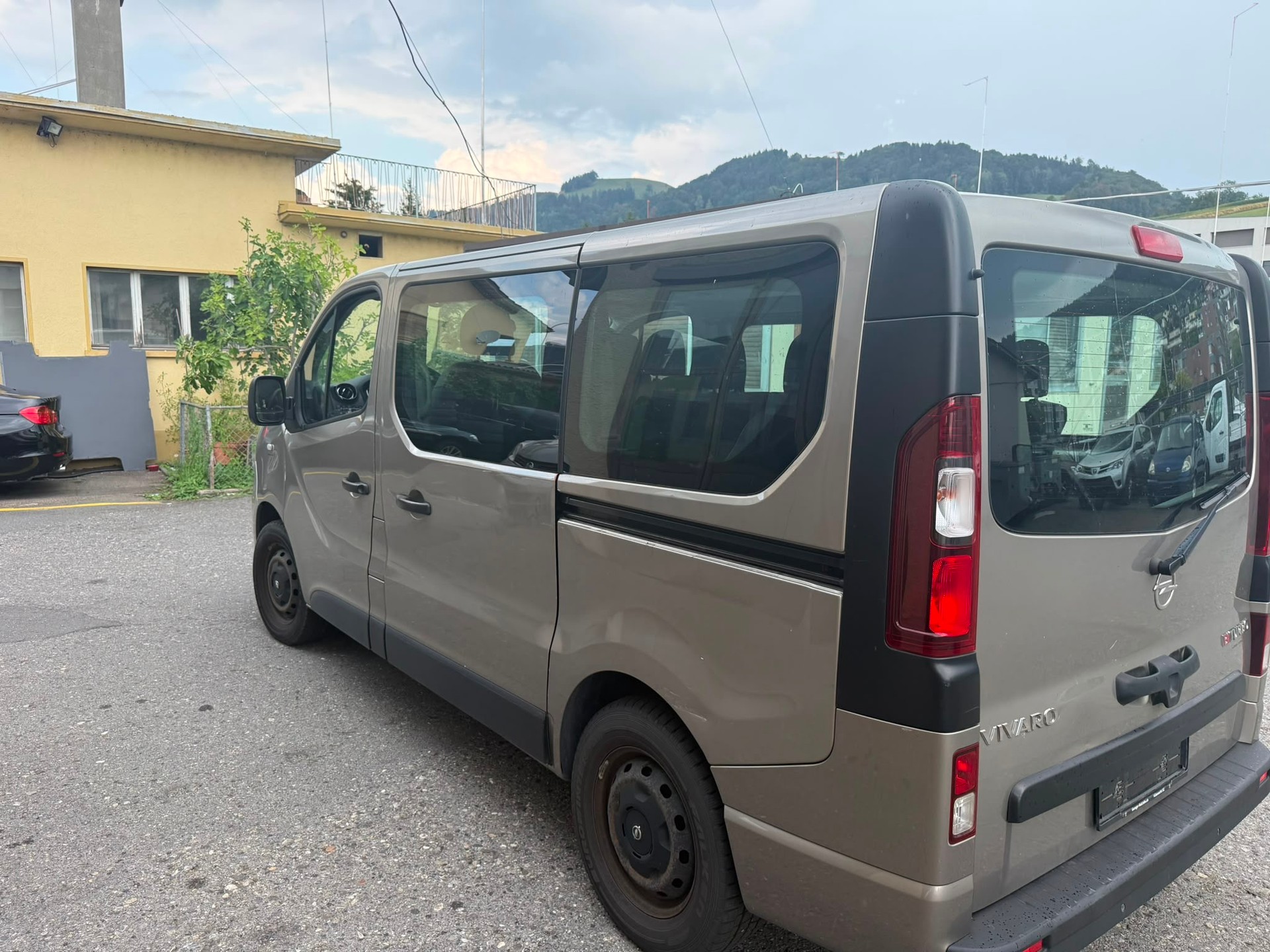 OPEL Vivaro 1.6 CDTI 2.9t L1H1-image-1