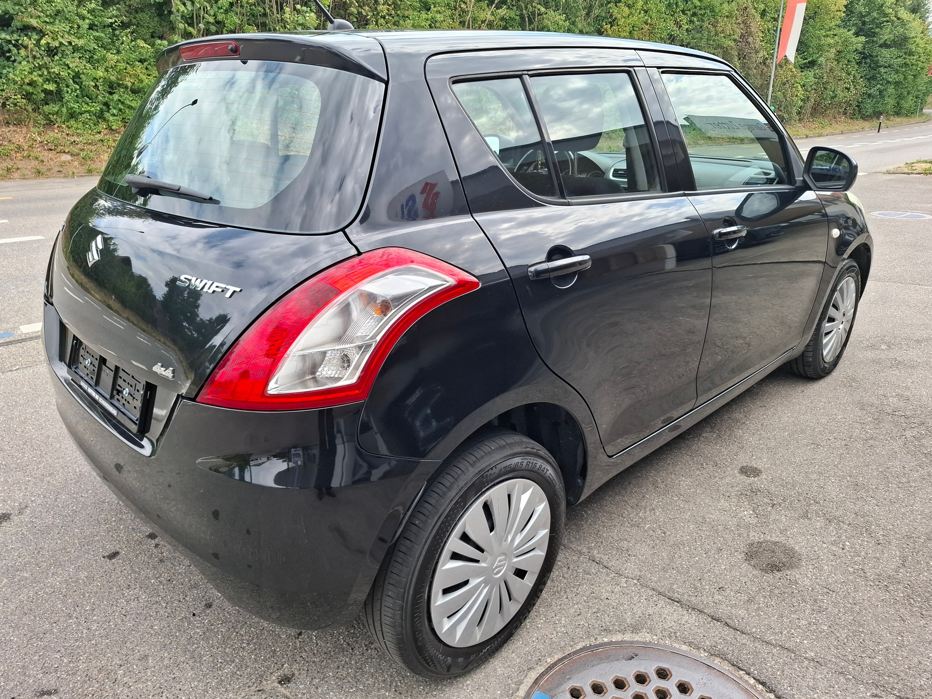 SUZUKI Swift 1.2i 16V Unico 4x4-image-2