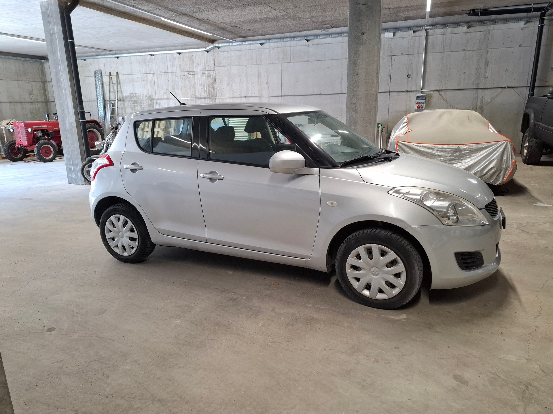 SUZUKI Swift 1.2i 16V GL Top 4x4-image-1