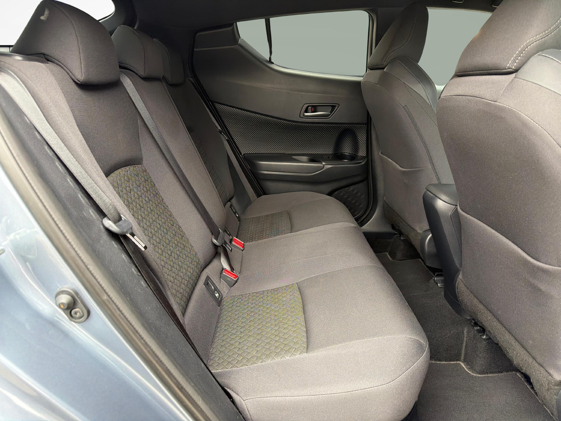 TOYOTA C-HR 1.8 VVTi HSD Trend-image-13