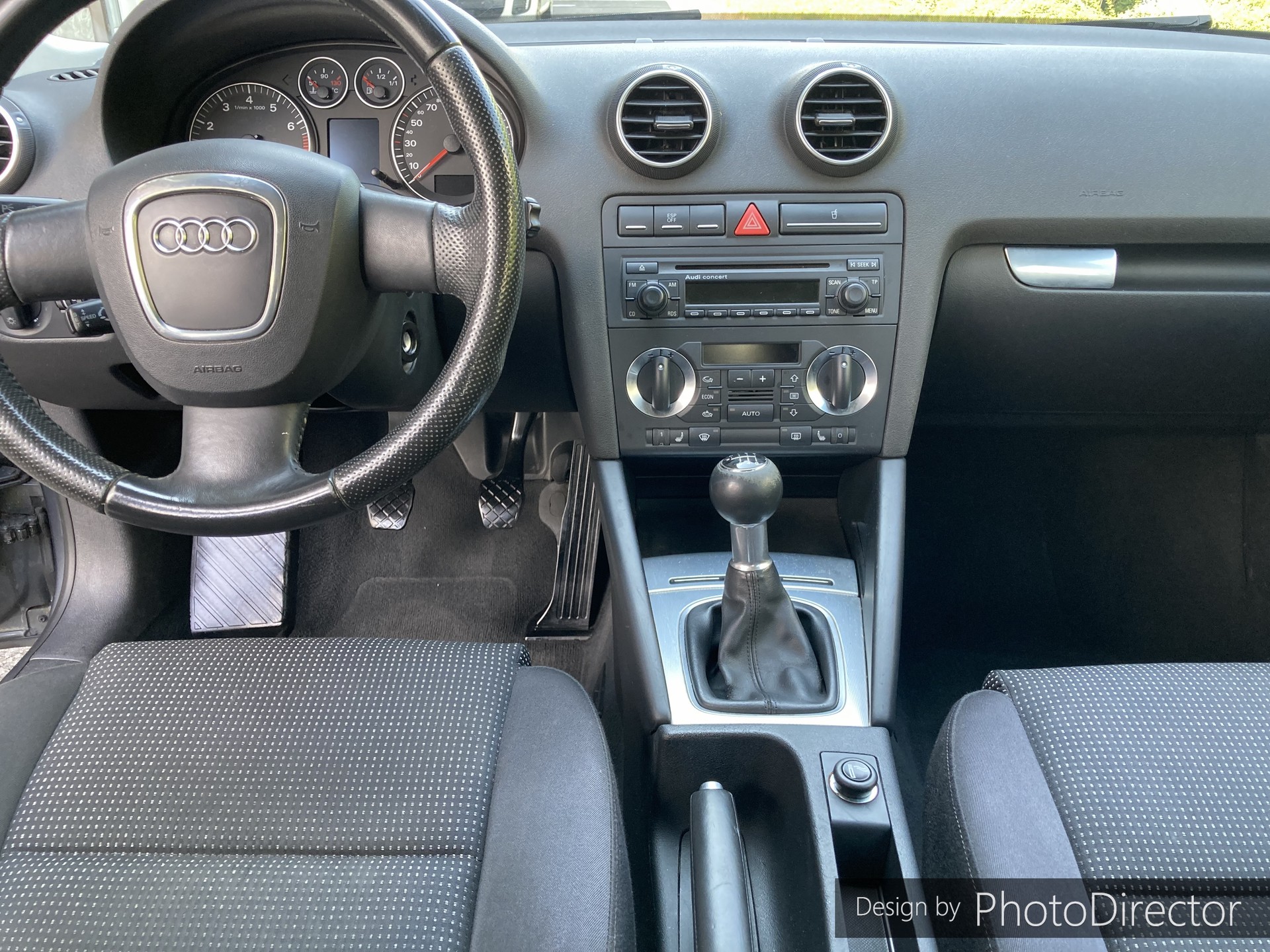 AUDI A3 Sportback 2.0 Turbo FSI Attraction-image-5