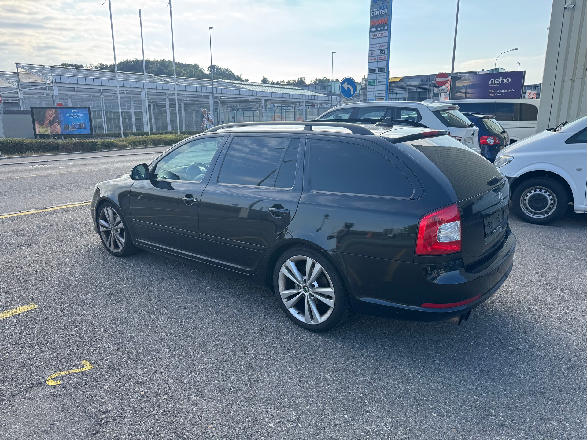 SKODA Octavia Combi 2.0 TSI RS-image-5