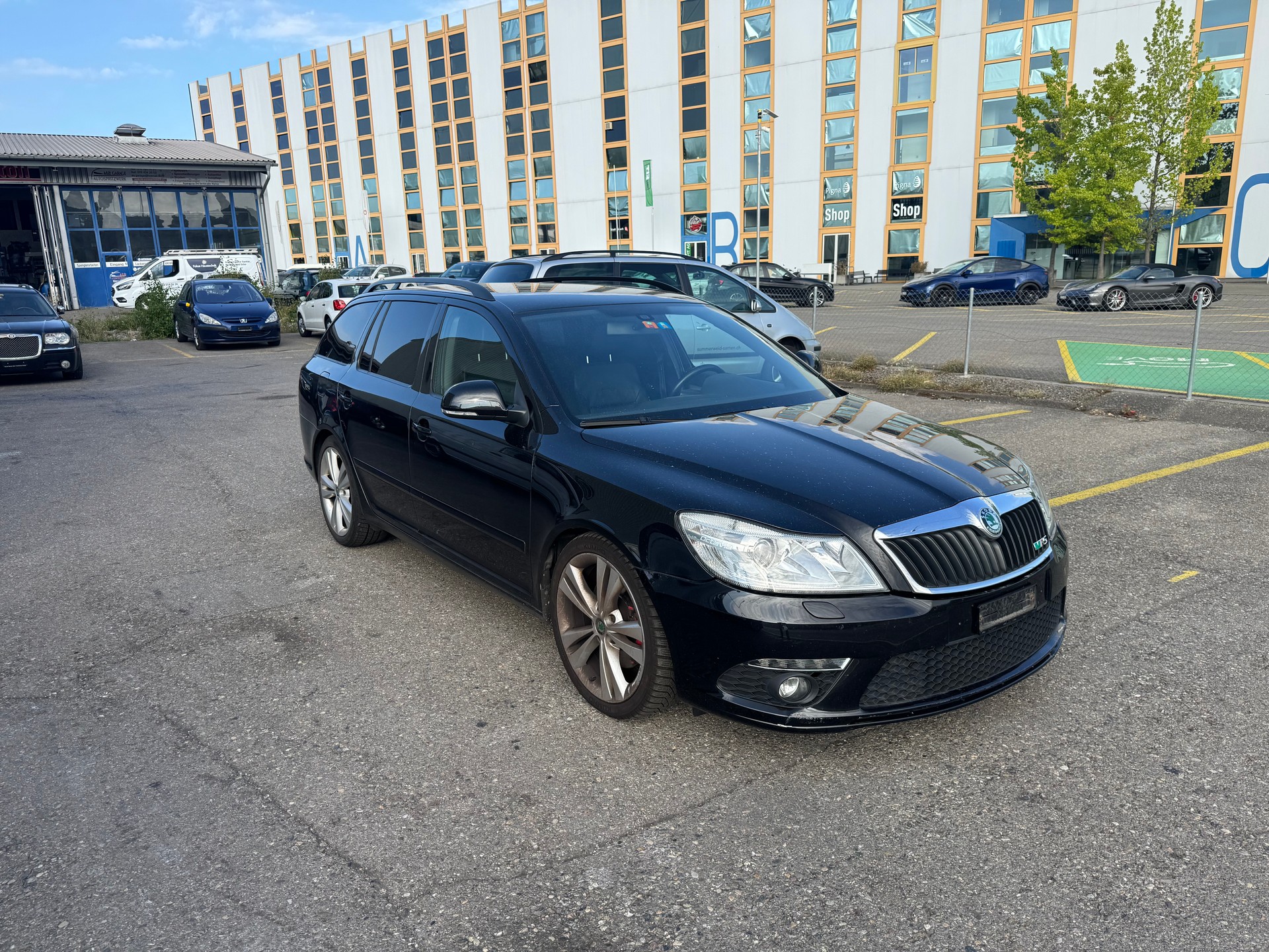SKODA Octavia Combi 2.0 TSI RS-image-3