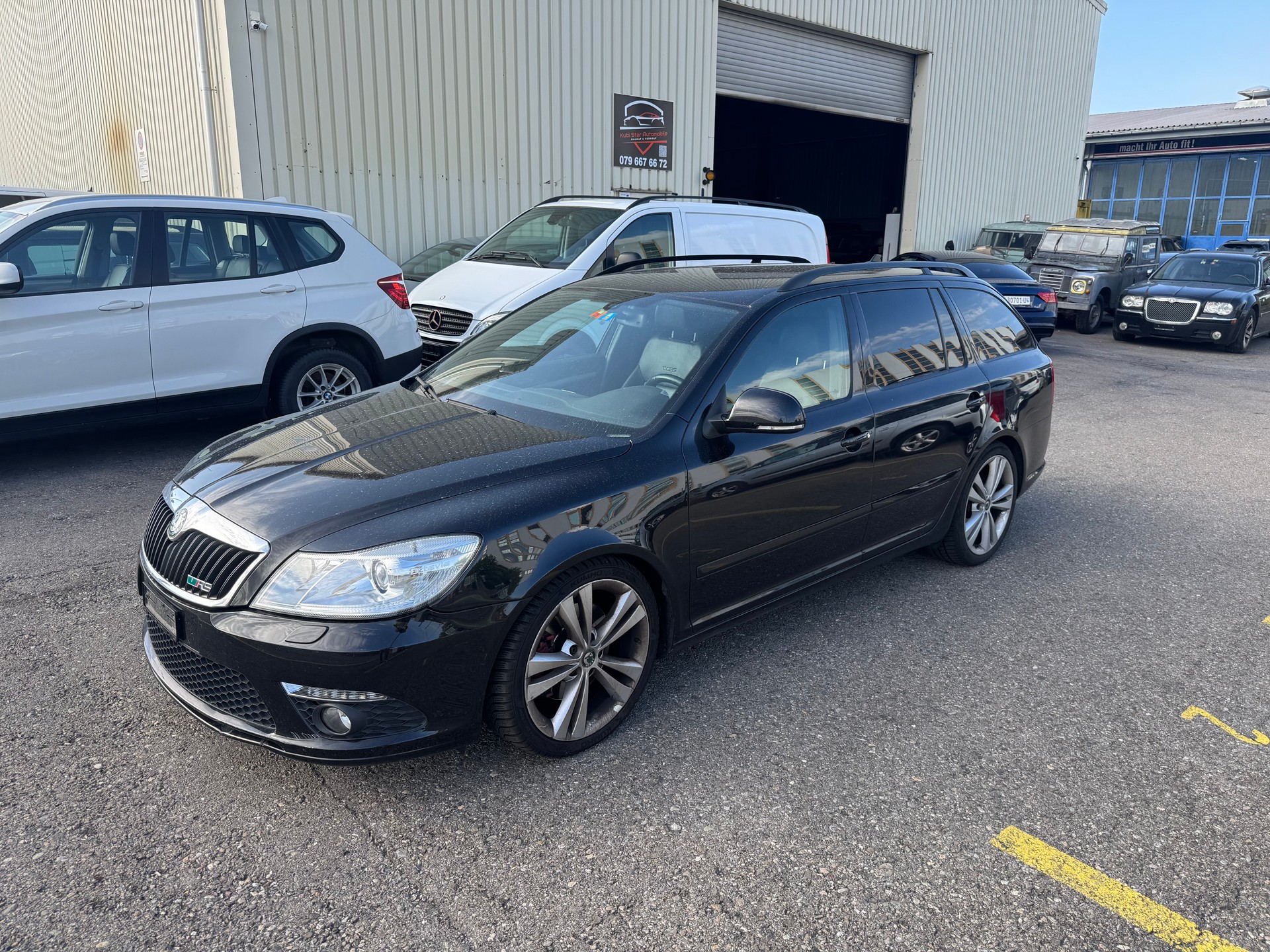 SKODA Octavia Combi 2.0 TSI RS-image-1
