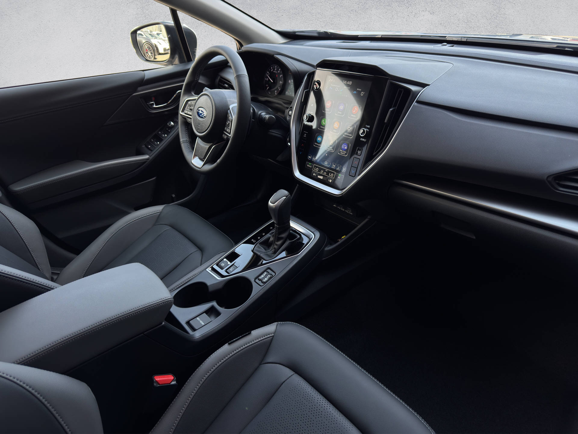 SUBARU Impreza 2.0i e-Boxer Luxury-image-14