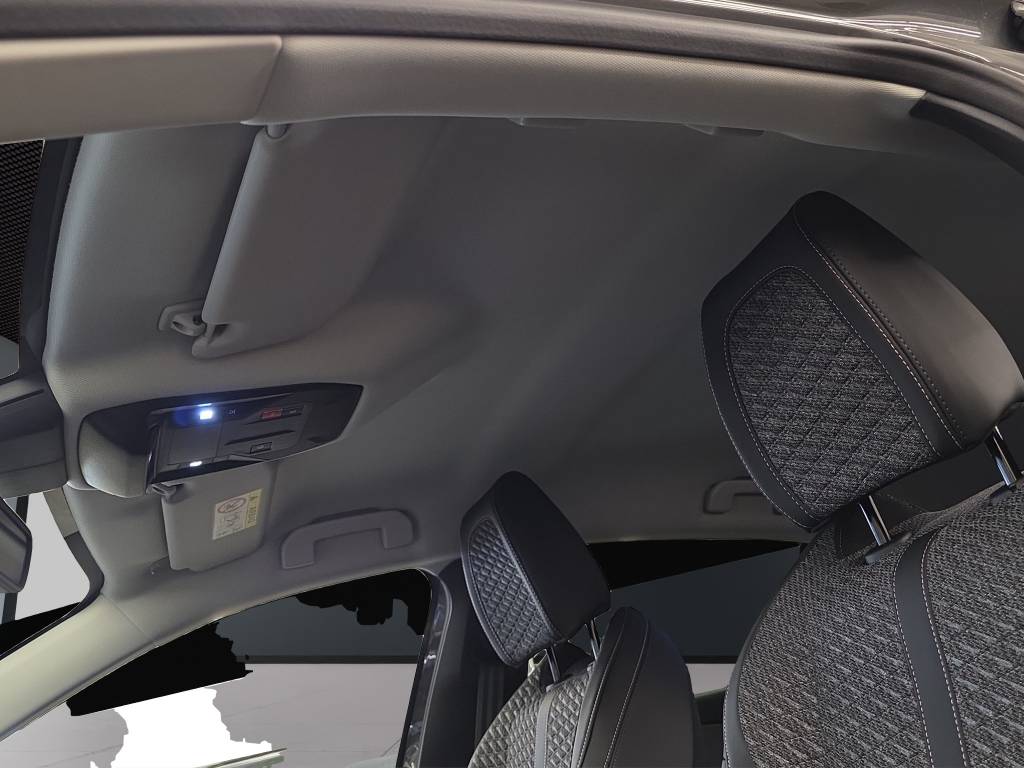 PEUGEOT 308 1.2 HEV 145 Allure-image-9
