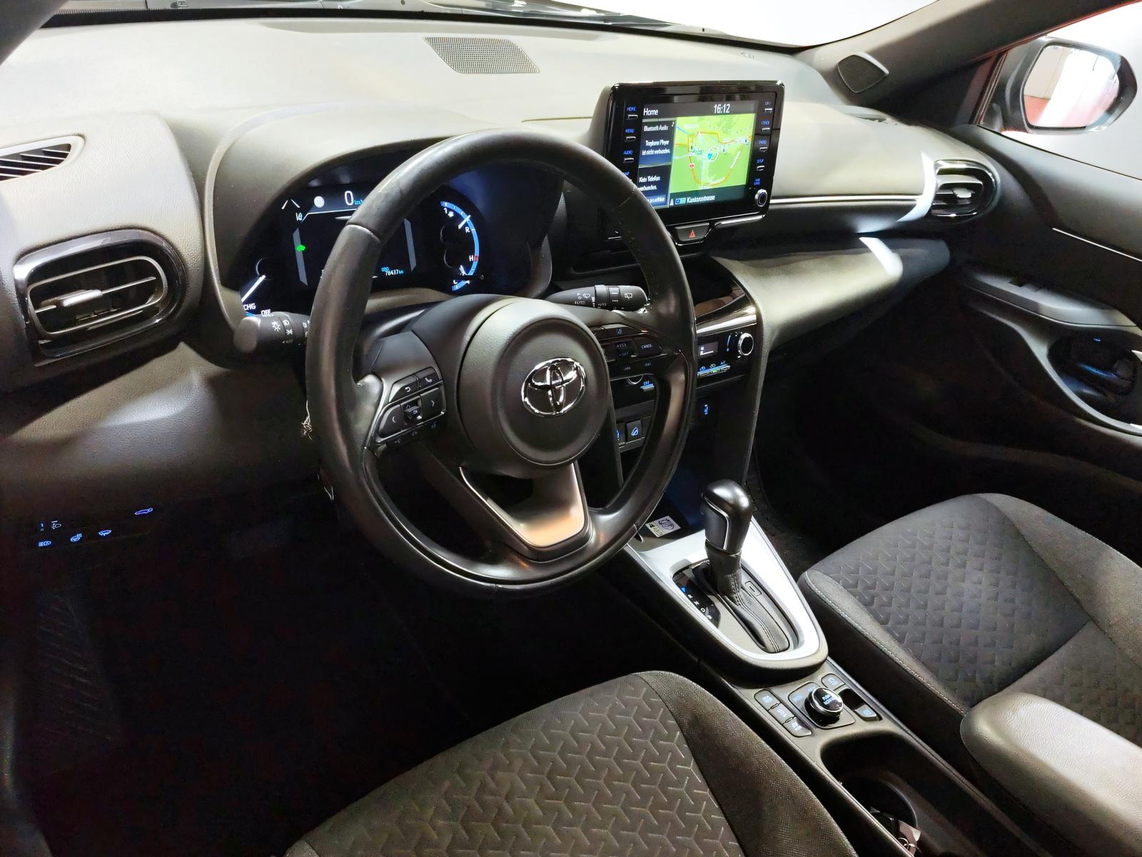 TOYOTA Yaris Cross 1.5 VVT-i HSD Trend AWD-i-image-8
