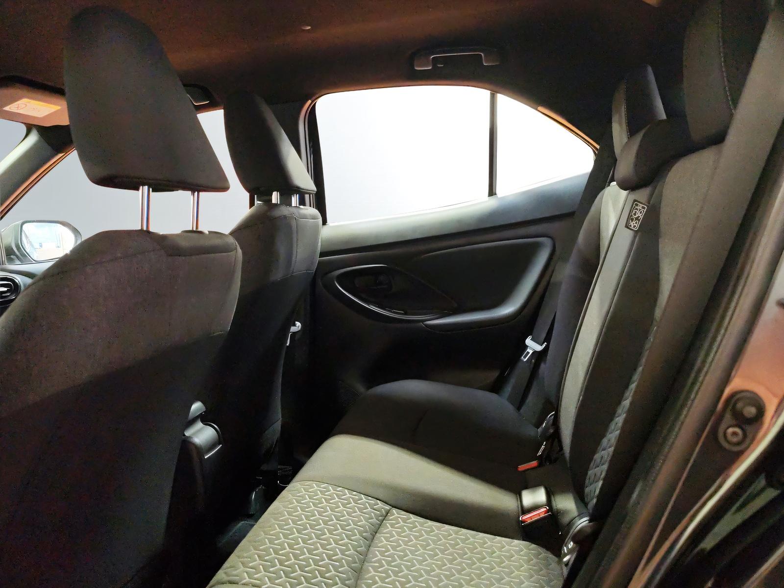 TOYOTA Yaris Cross 1.5 VVT-i HSD Trend AWD-i-image-15