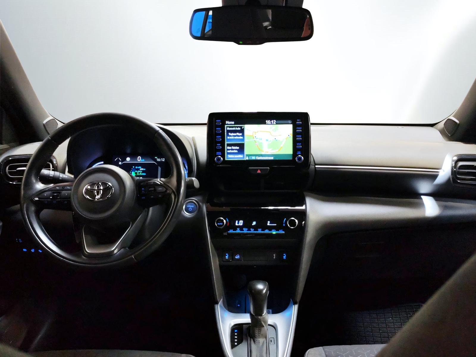 TOYOTA Yaris Cross 1.5 VVT-i HSD Trend AWD-i-image-9