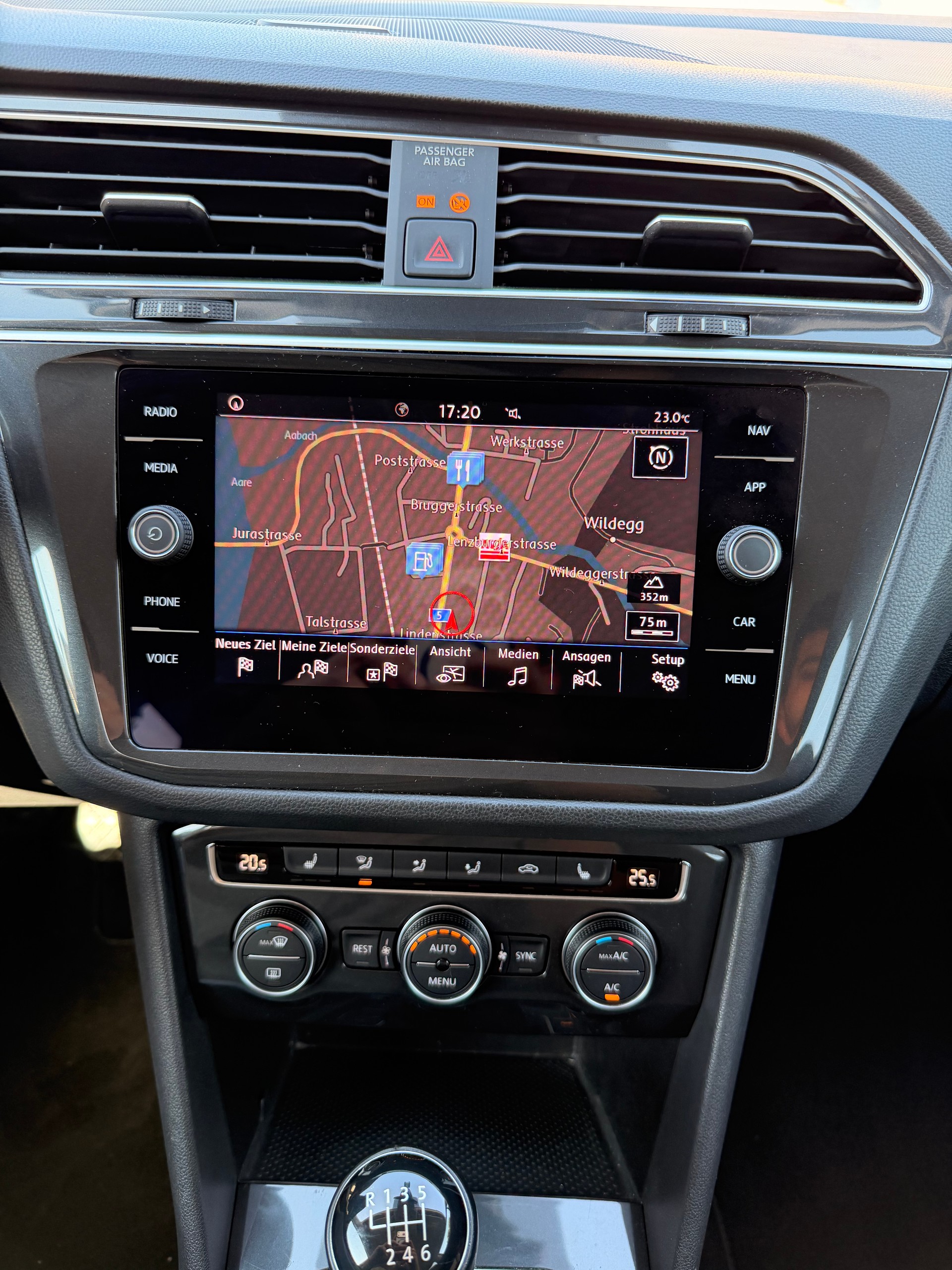 VW Tiguan 1.5TSI Evo Trendline-image-11