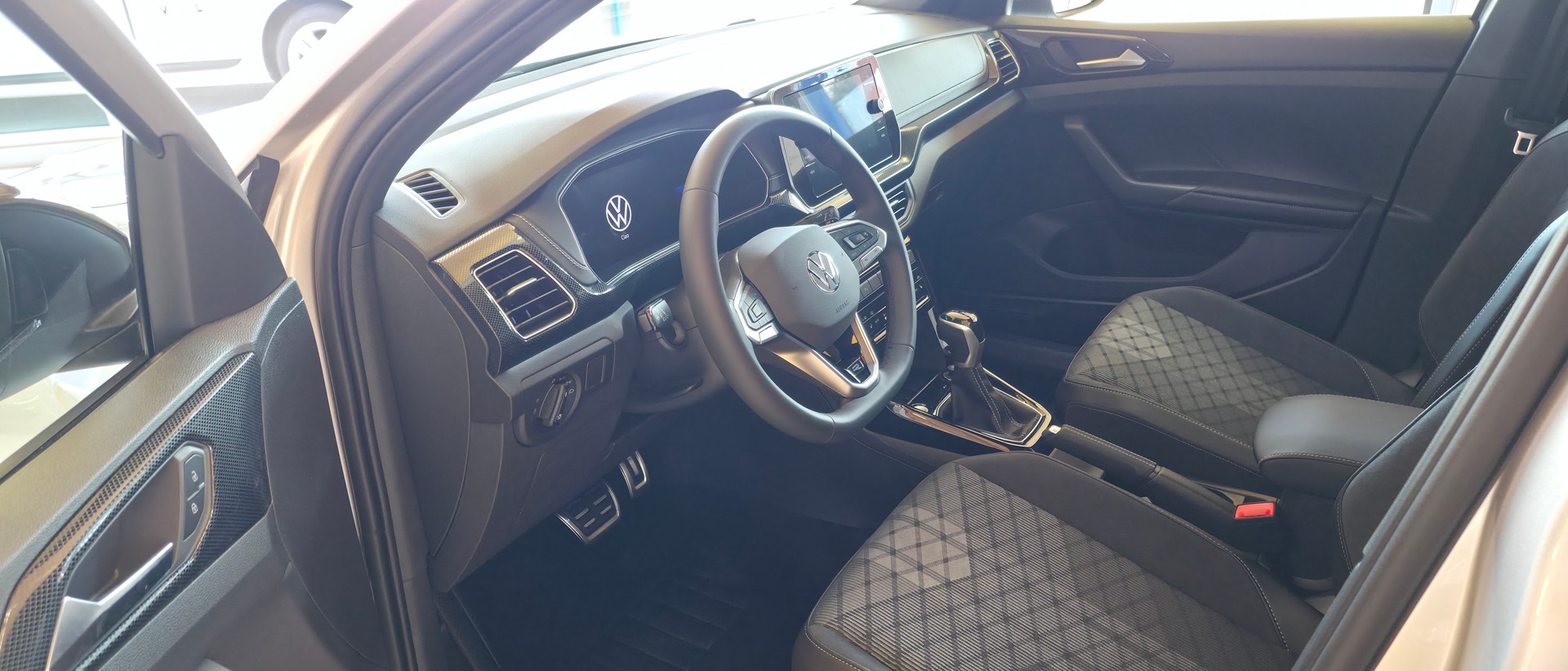 VW R-Line-image-9