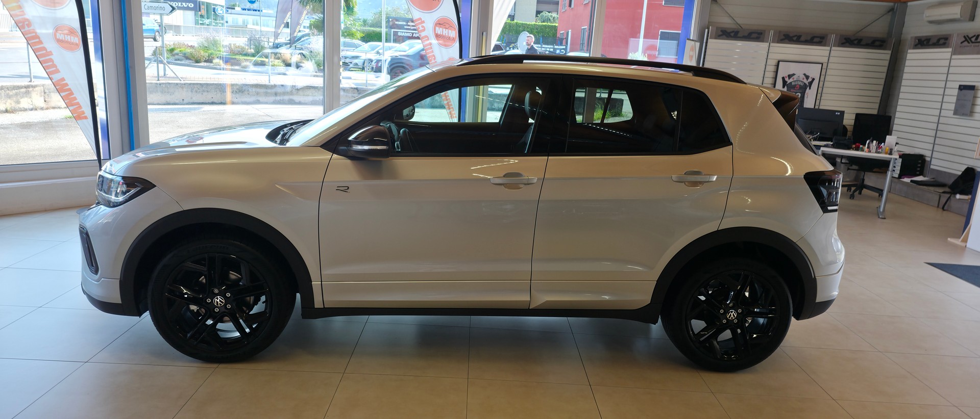 VW R-Line-image-3