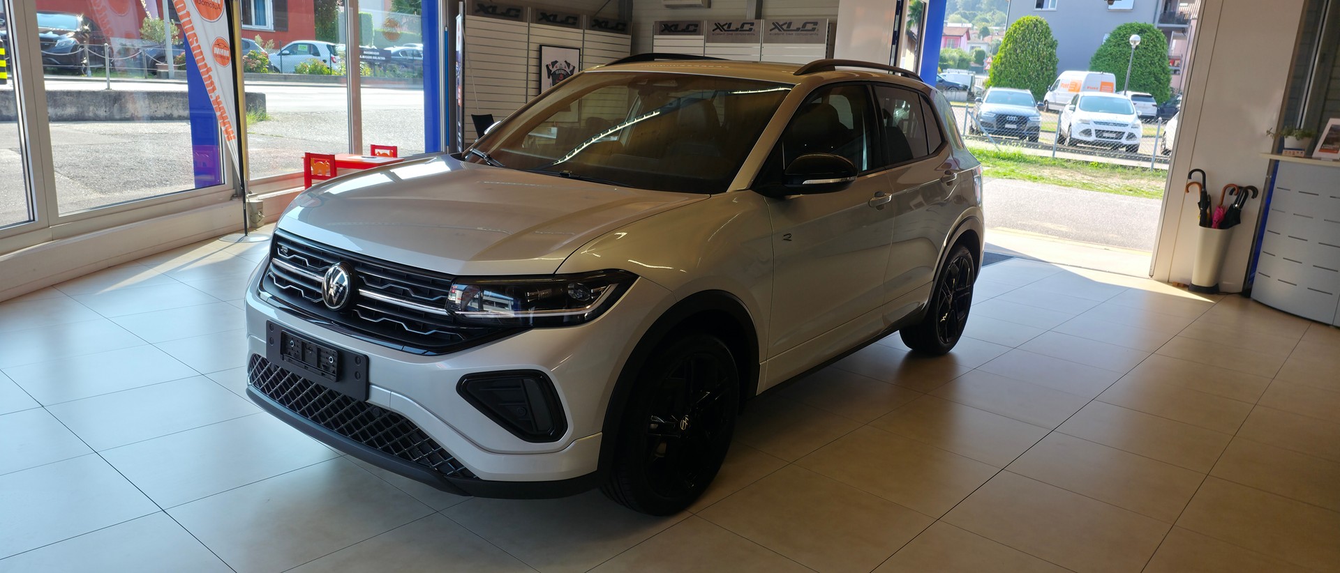 VW R-Line-image-2
