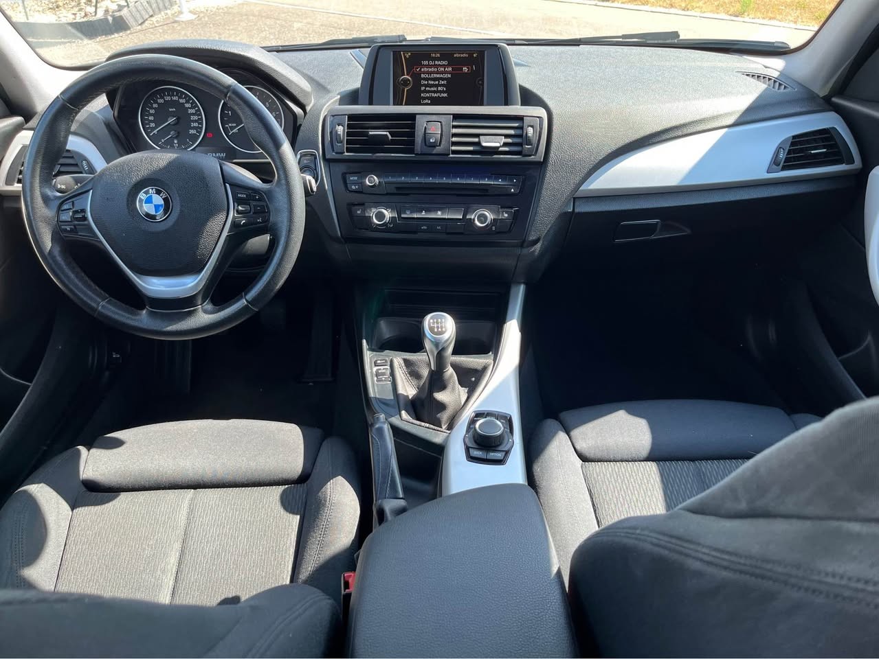 BMW 116i Urban Line-image-11