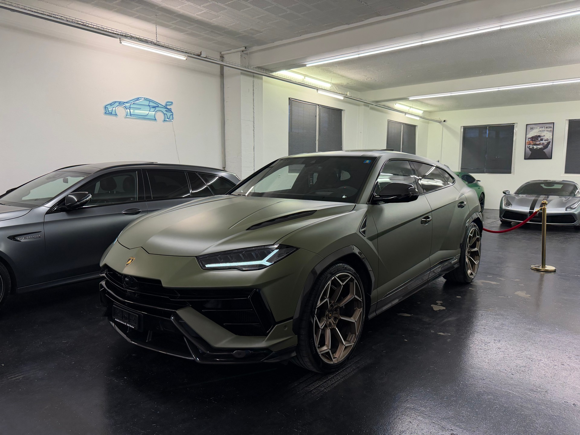 LAMBORGHINI Urus Performante Akrapovic-image-9