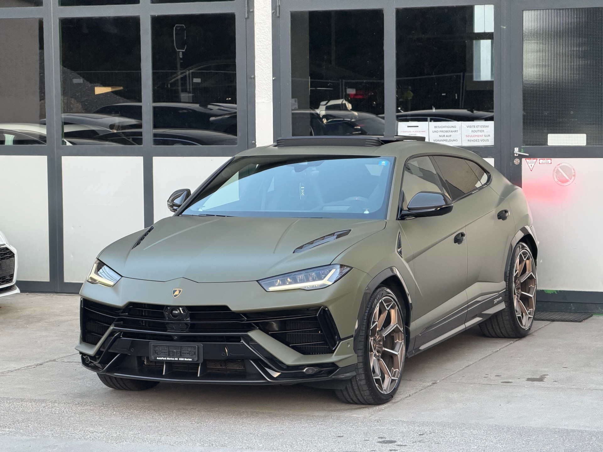 LAMBORGHINI Urus Performante Akrapovic-image-1