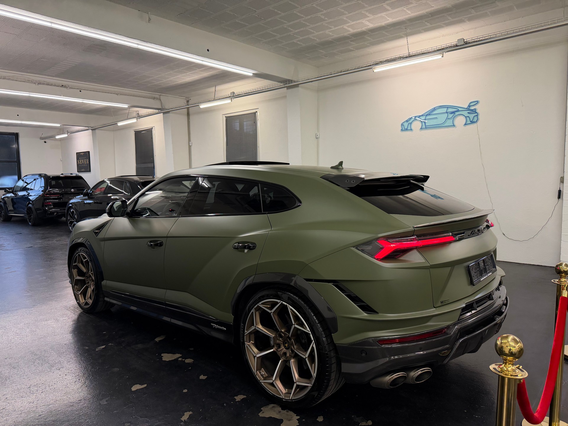 LAMBORGHINI Urus Performante Akrapovic-image-10