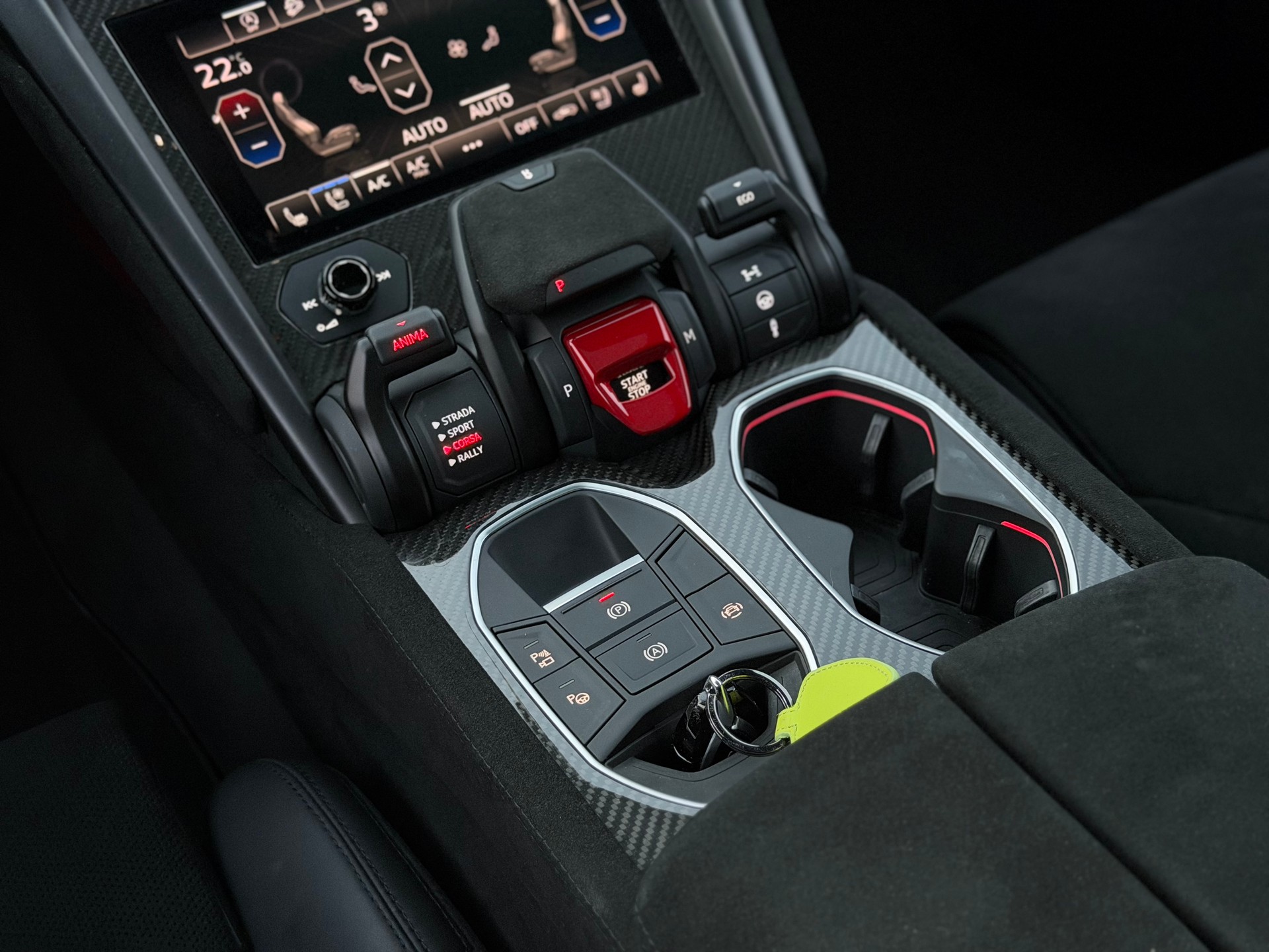 LAMBORGHINI Urus Performante Akrapovic-image-24
