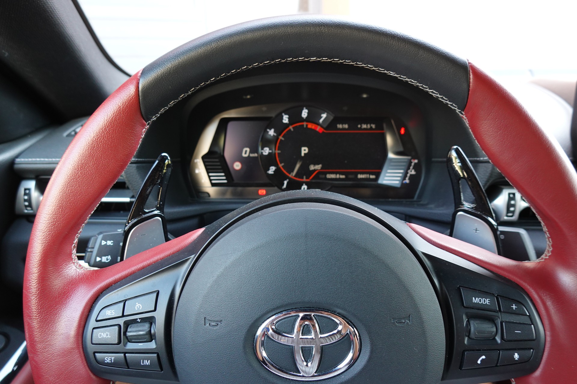 TOYOTA Supra GR 2.0i Turbo Sport Automat 8 - "CH Auto * Covering * Full Carbone * Jantes Concaver"-image-14