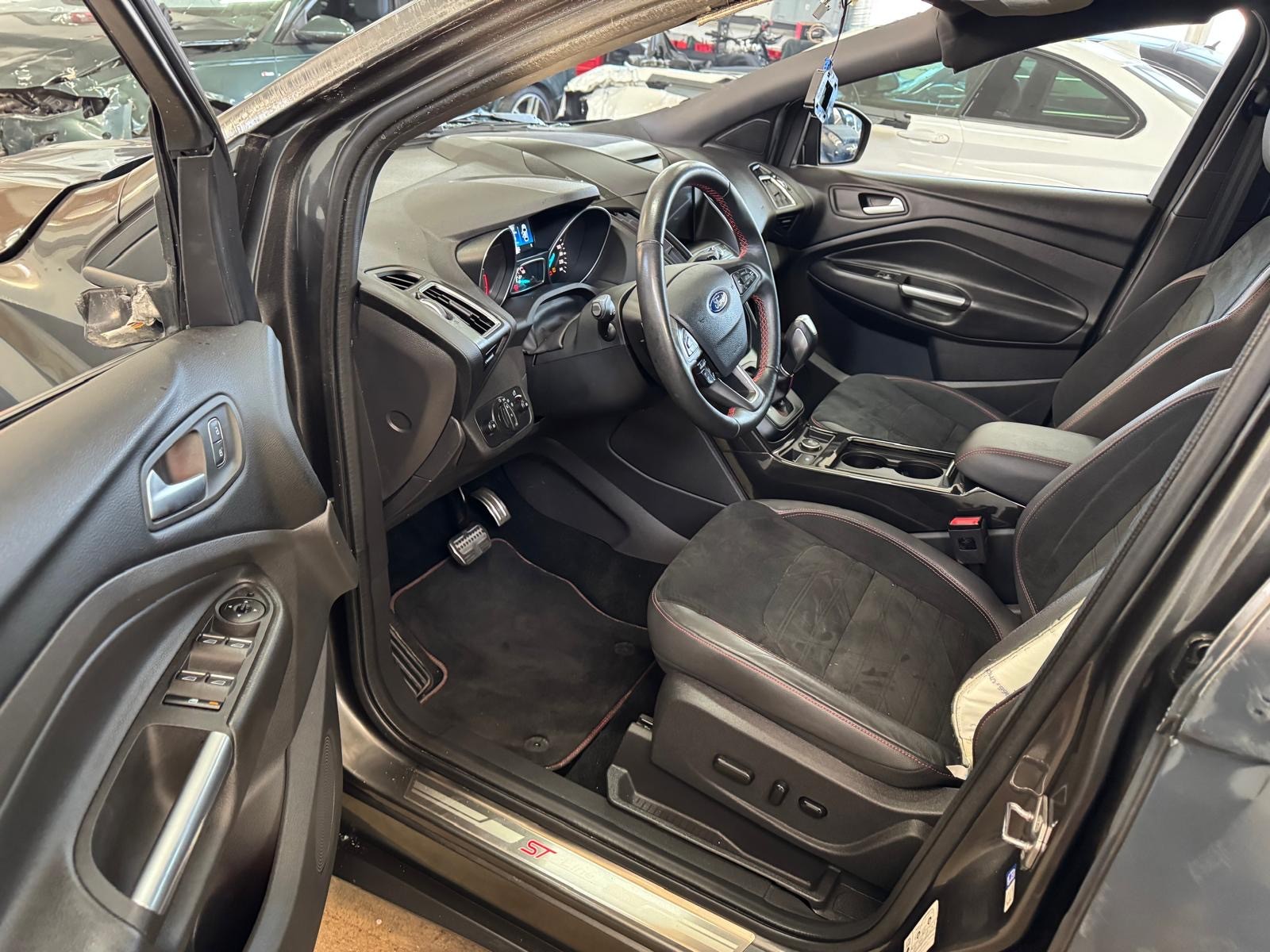 FORD Kuga 2.0 TDCi ST Line High 4WD PowerShift-image-7