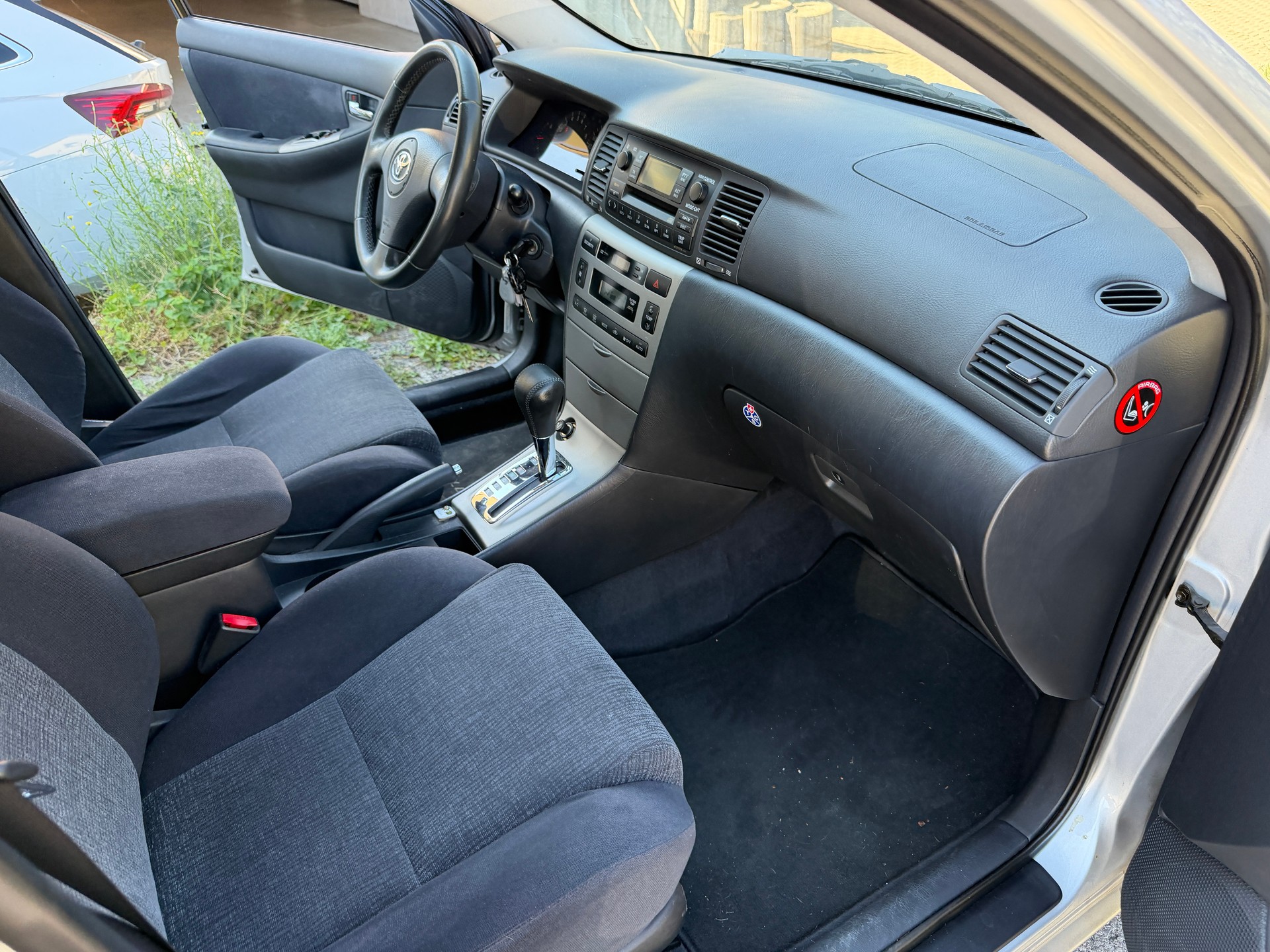 TOYOTA Corolla 1.6 Linea Sol-image-8