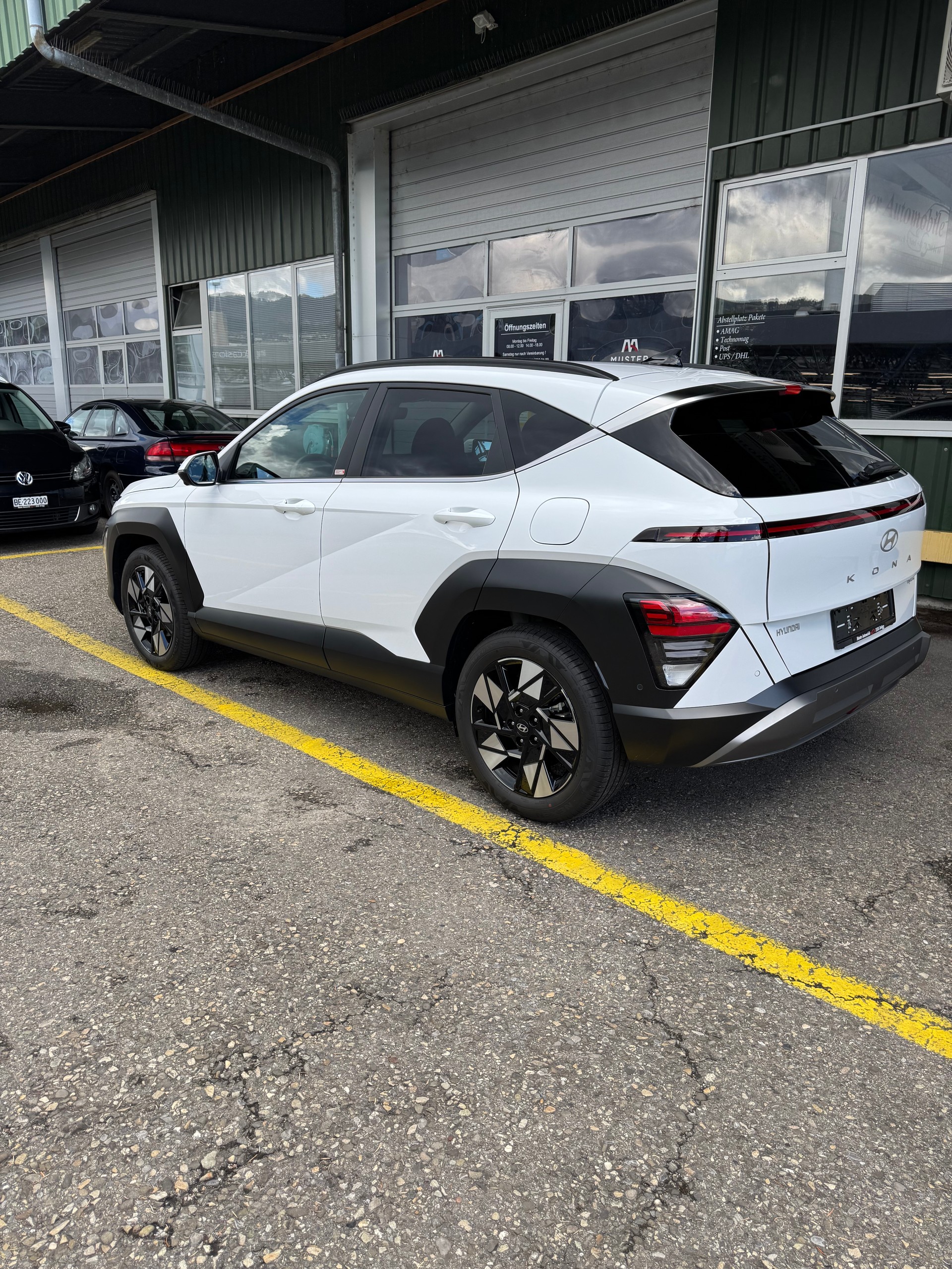 HYUNDAI Kona 1.6 GDi HEV Vertex DCT Automat Vollhybrid mit erst 1900 KM !-image-1