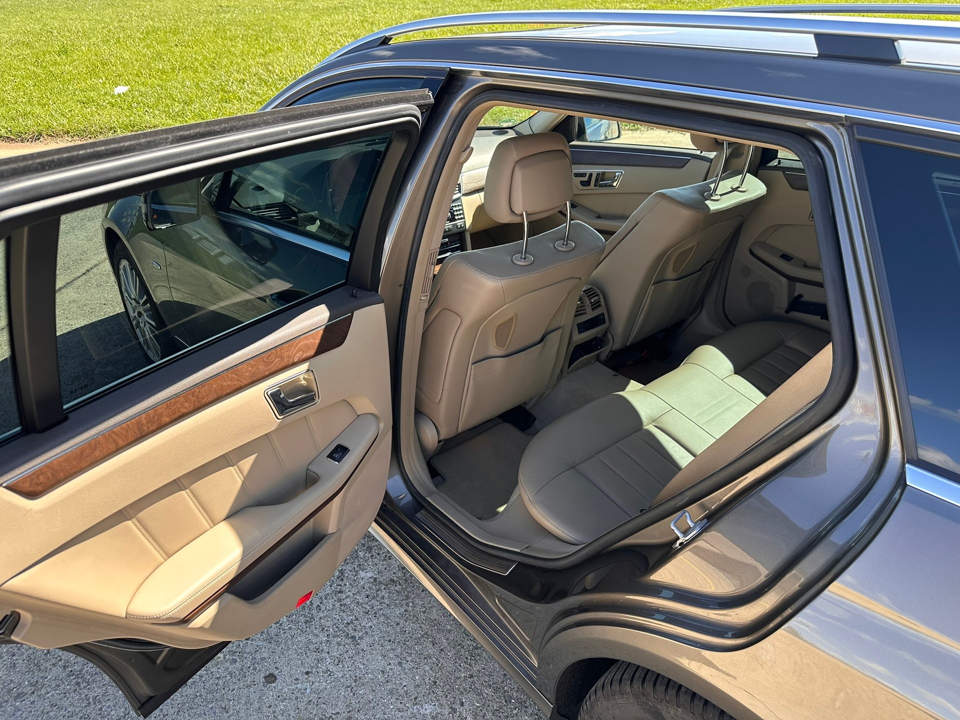 MERCEDES-BENZ E 350 CDI BlueEF 4m Elegance-image-3