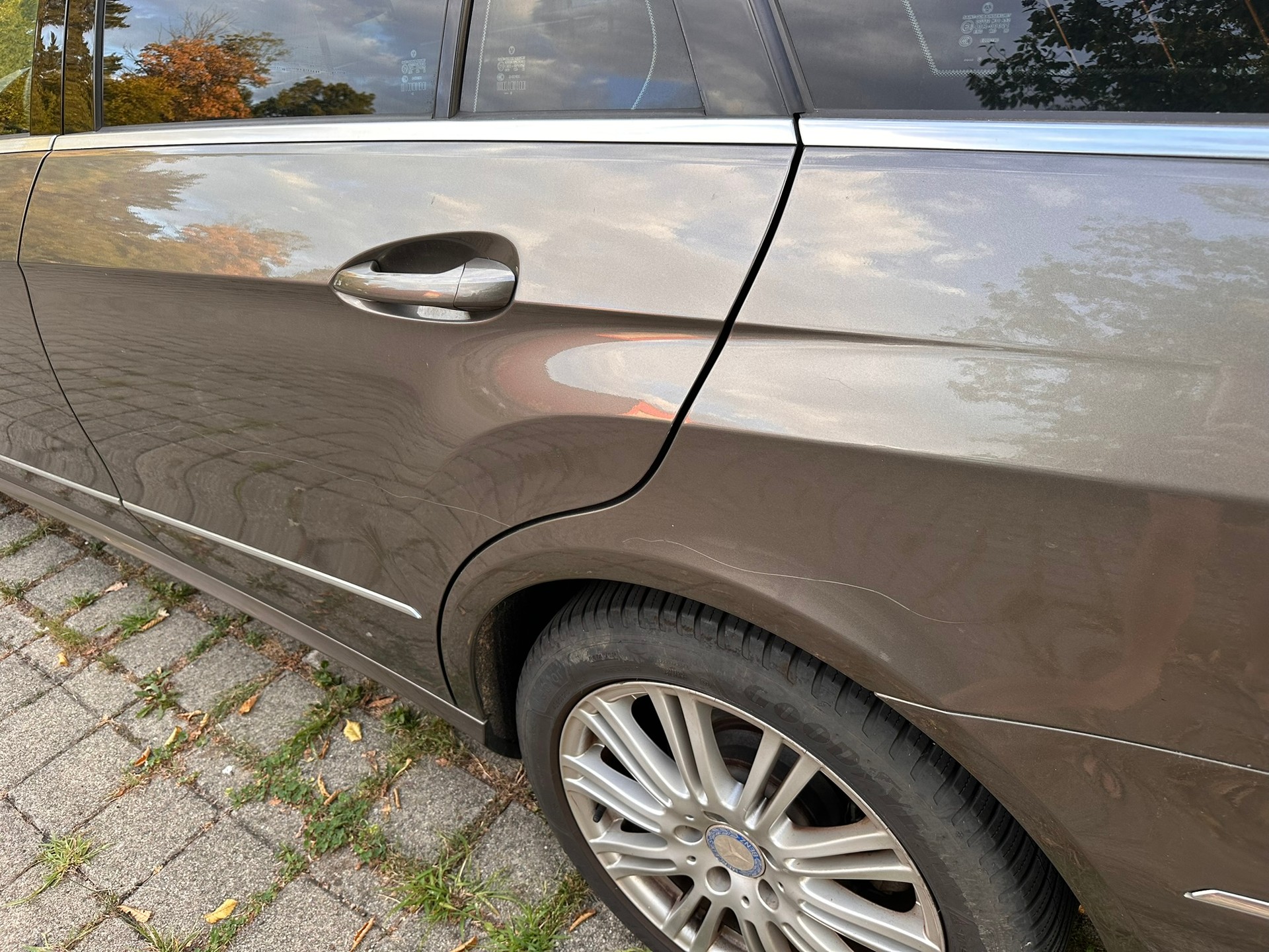 MERCEDES-BENZ E 350 CDI BlueEF 4m Elegance-image-5