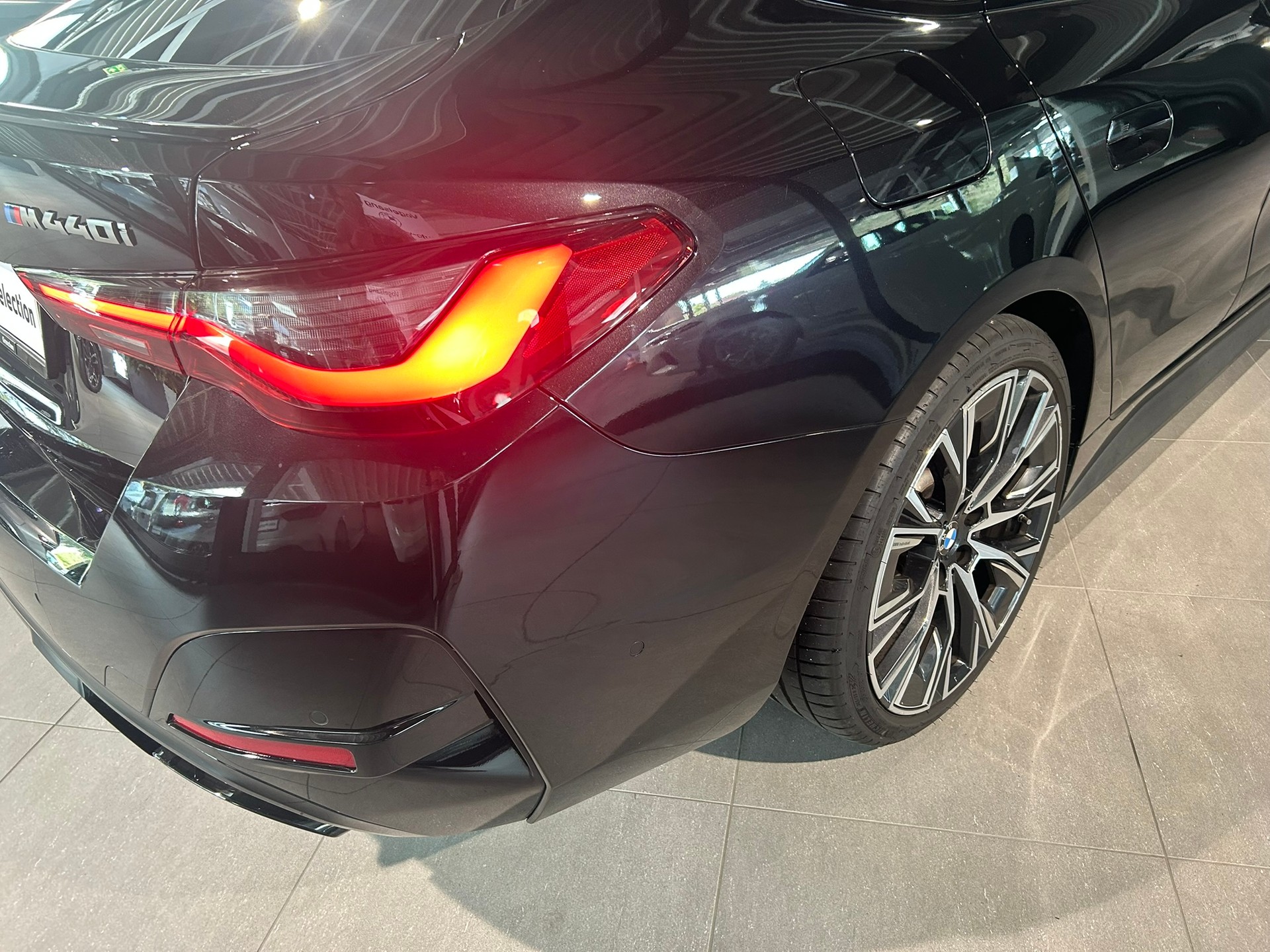 BMW M440i xDrive 48V Gran Coupé Steptronic-image-16