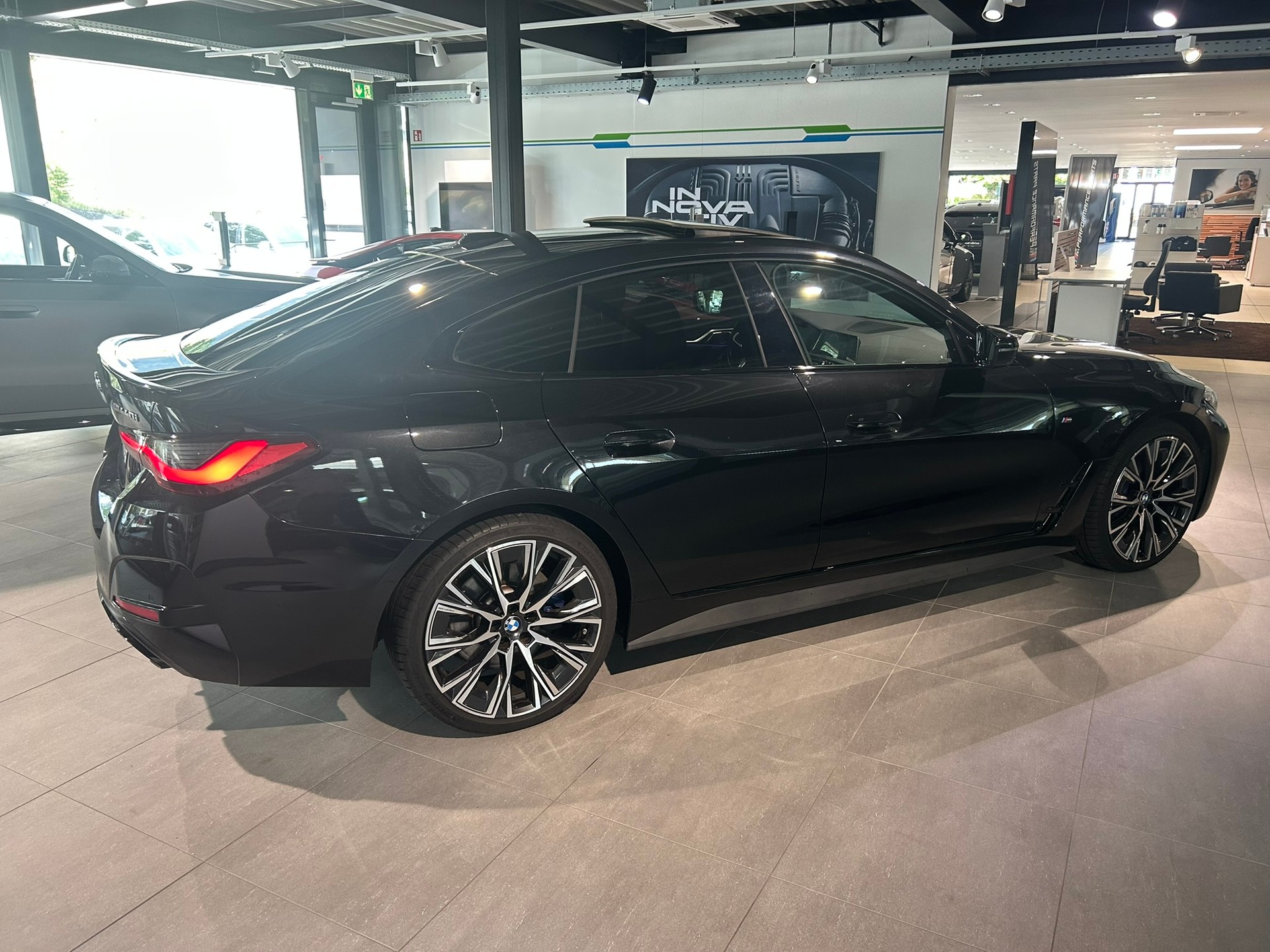 BMW M440i xDrive 48V Gran Coupé Steptronic-image-9