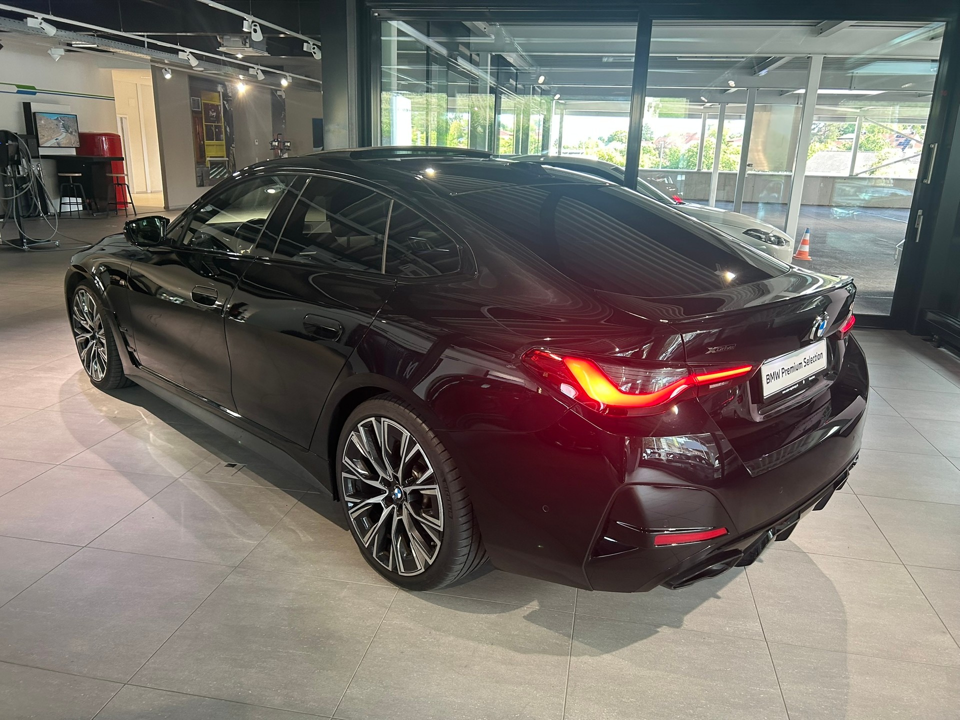 BMW M440i xDrive 48V Gran Coupé Steptronic-image-6