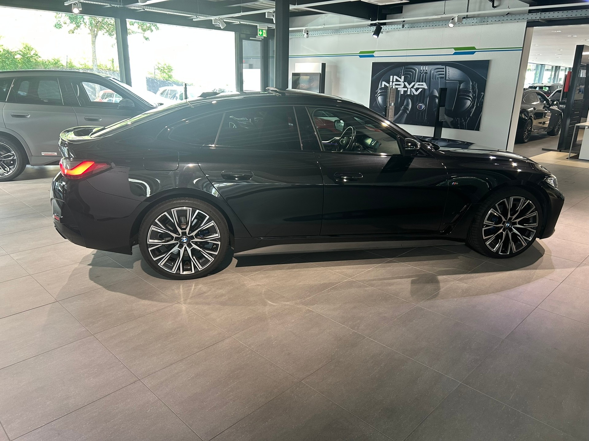 BMW M440i xDrive 48V Gran Coupé Steptronic-image-10