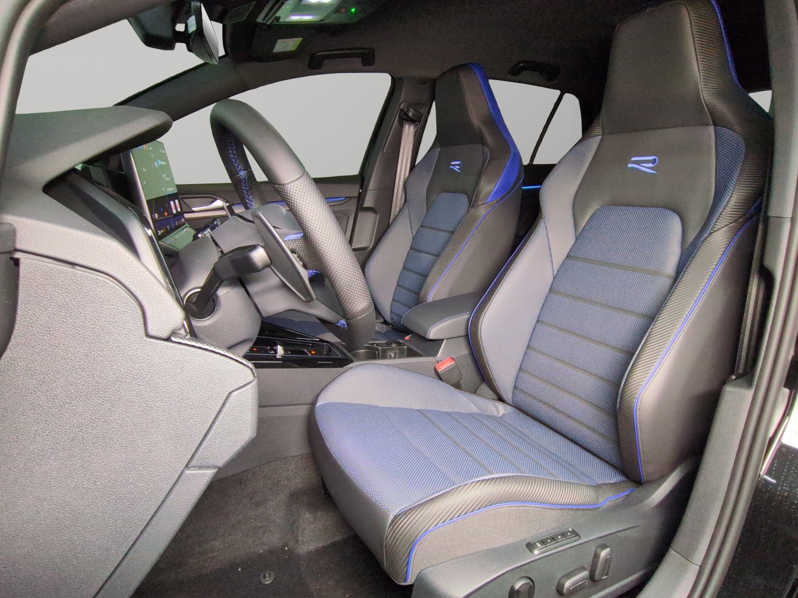 VW Golf 2.0 TSI R DSG 4 Motion-image-5