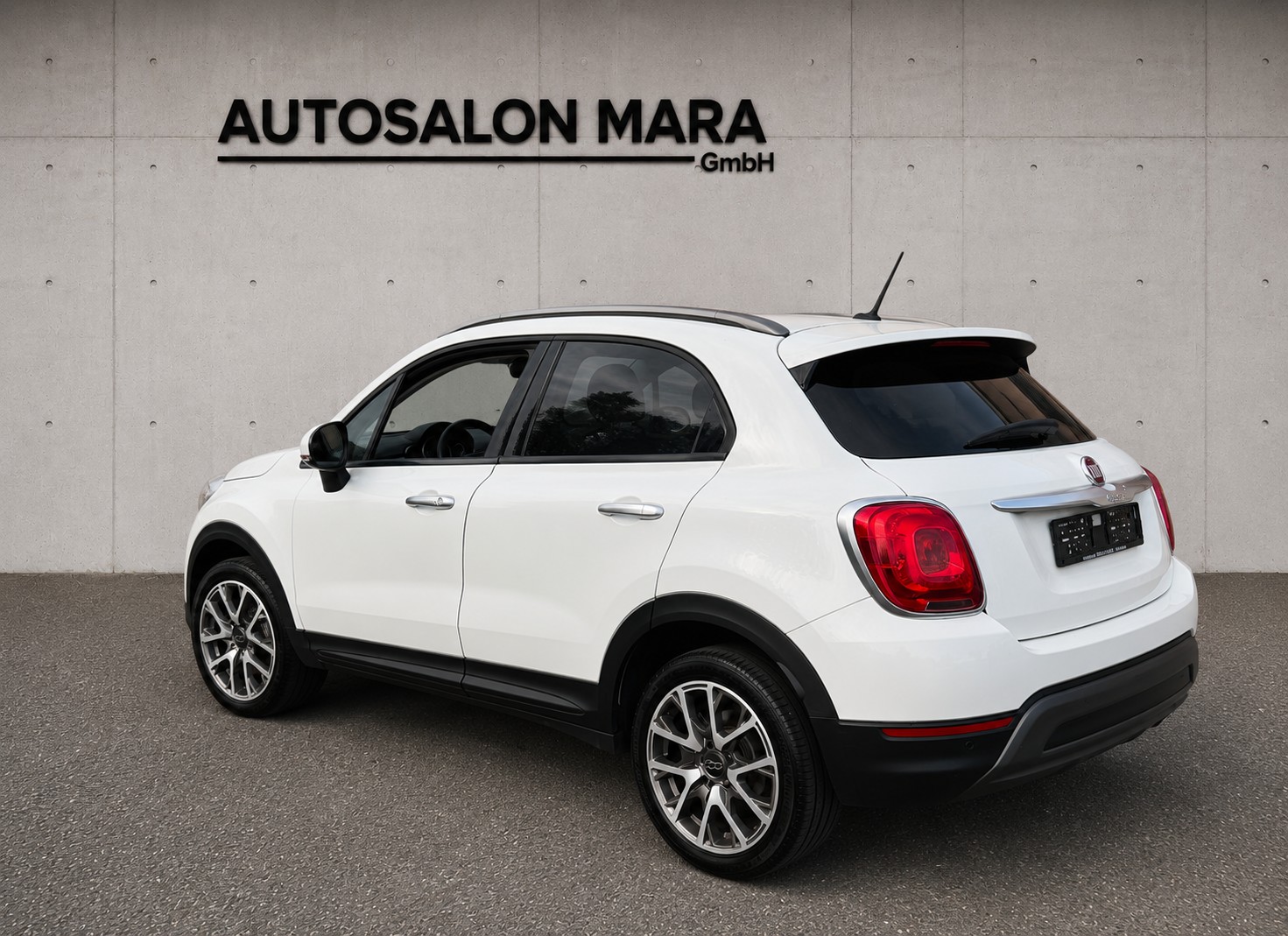FIAT 500X 1.4T Cross 4x4 Automatic-image-3
