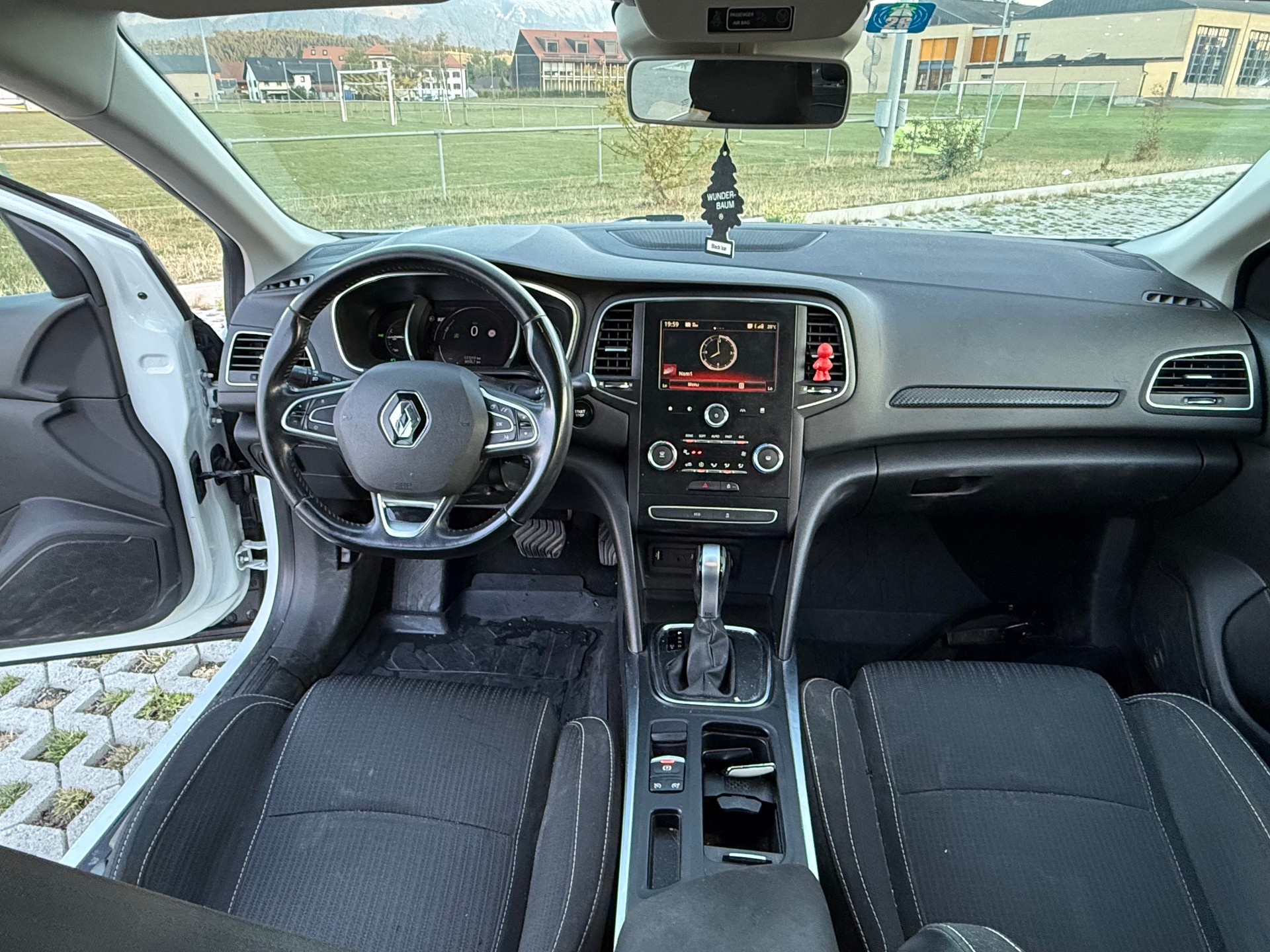 RENAULT Renault Mégane 1.5 dCi EDC-image-4