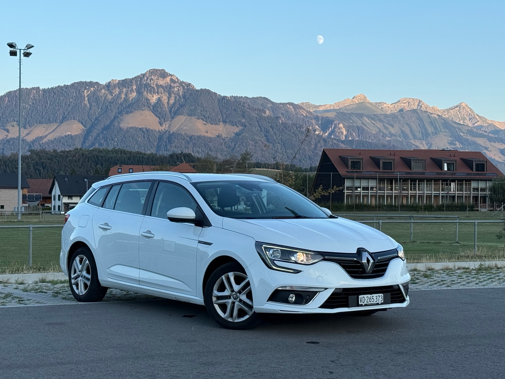 RENAULT Renault Mégane 1.5 dCi EDC-image-0