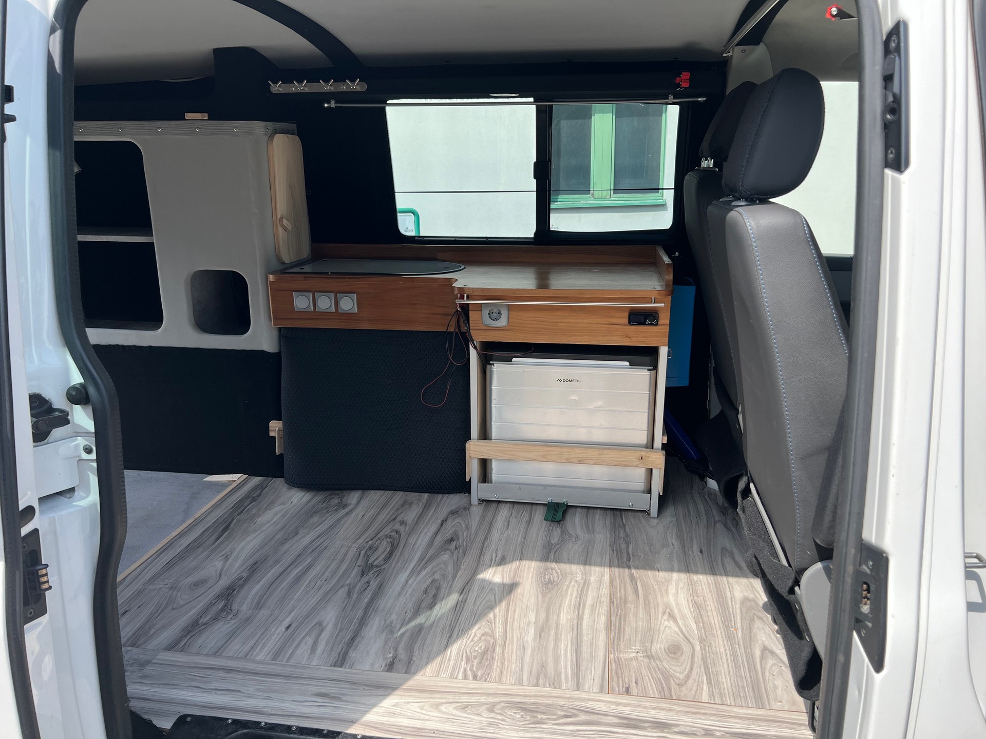 VW T5 2.0 Bi-TDI Comfortline DSG-image-6