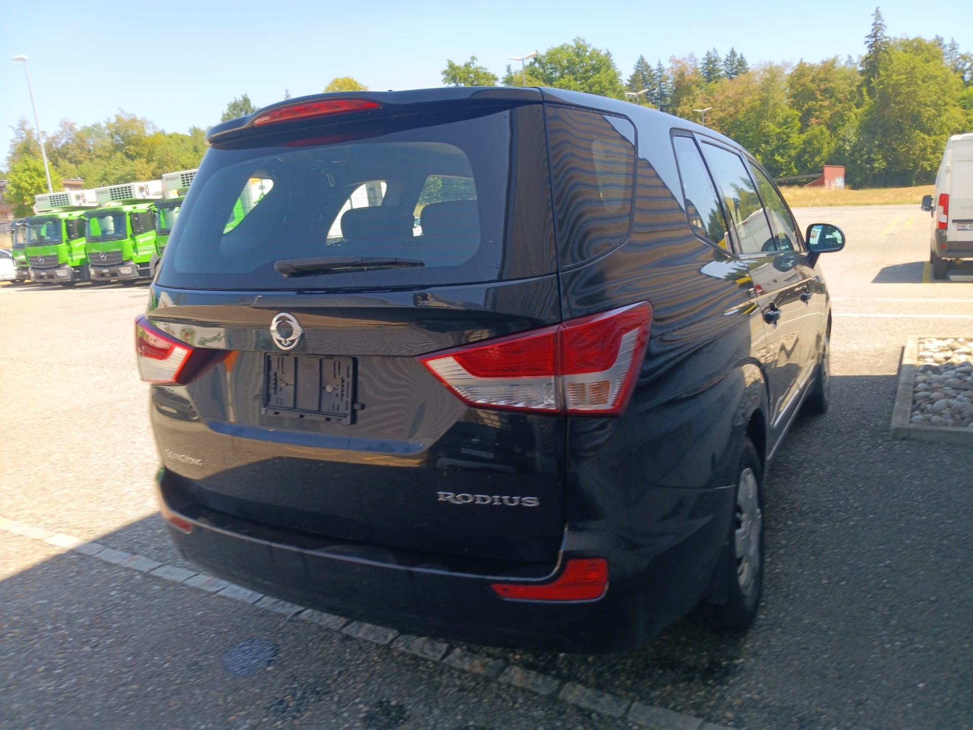 KGM-SsangYong Rodius SV220 e-XDi Crystal Plus Edition 2WD-image-2